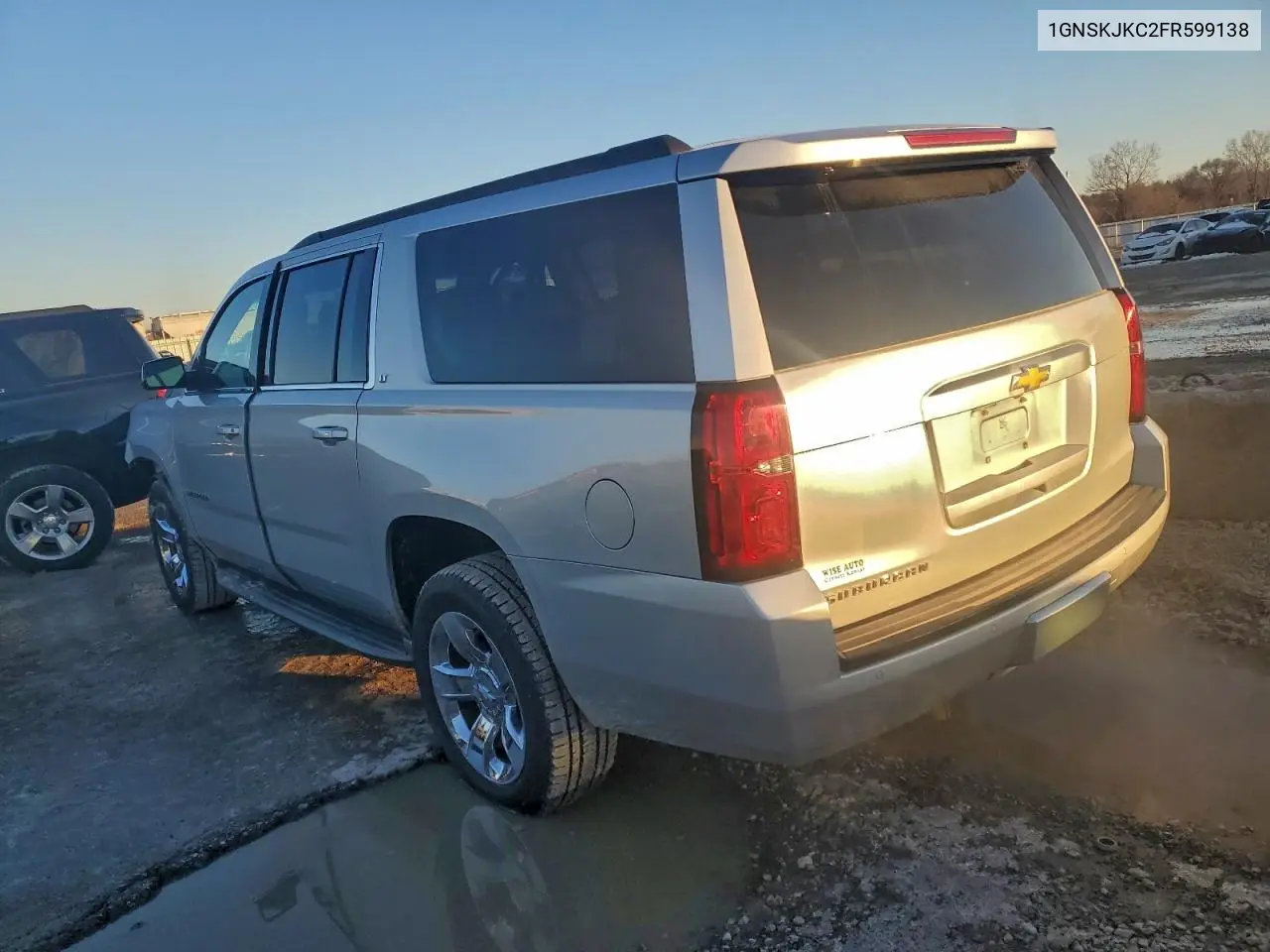 1GNSKJKC2FR599138 2015 Chevrolet Suburban K1500 Lt