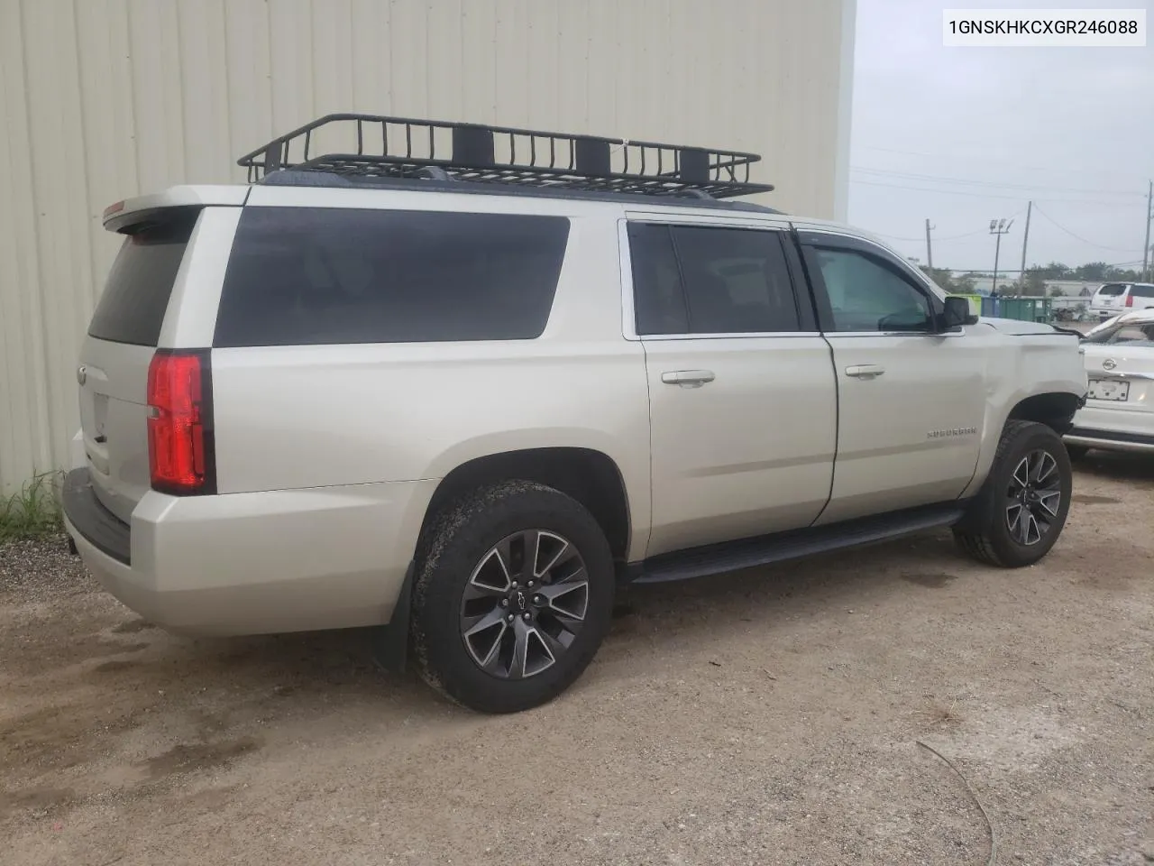 2016 Chevrolet Suburban K1500 Lt VIN: 1GNSKHKCXGR246088 Lot: 62619084