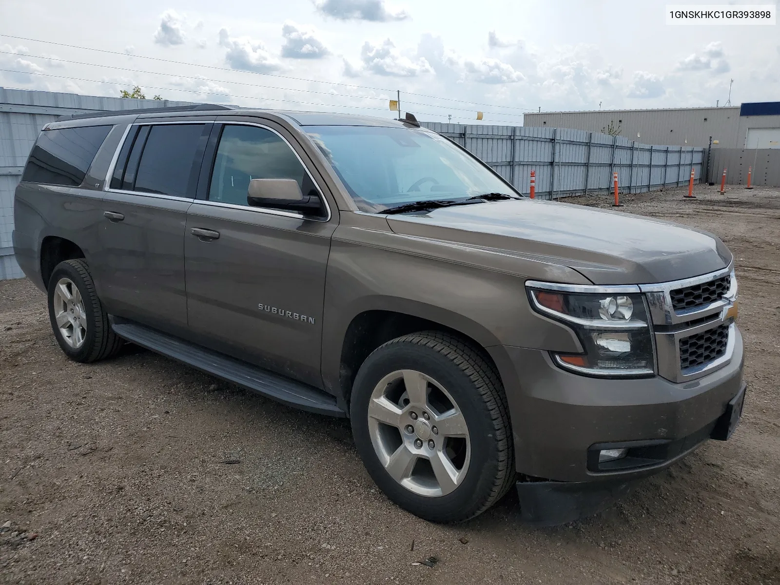 1GNSKHKC1GR393898 2016 Chevrolet Suburban K1500 Lt