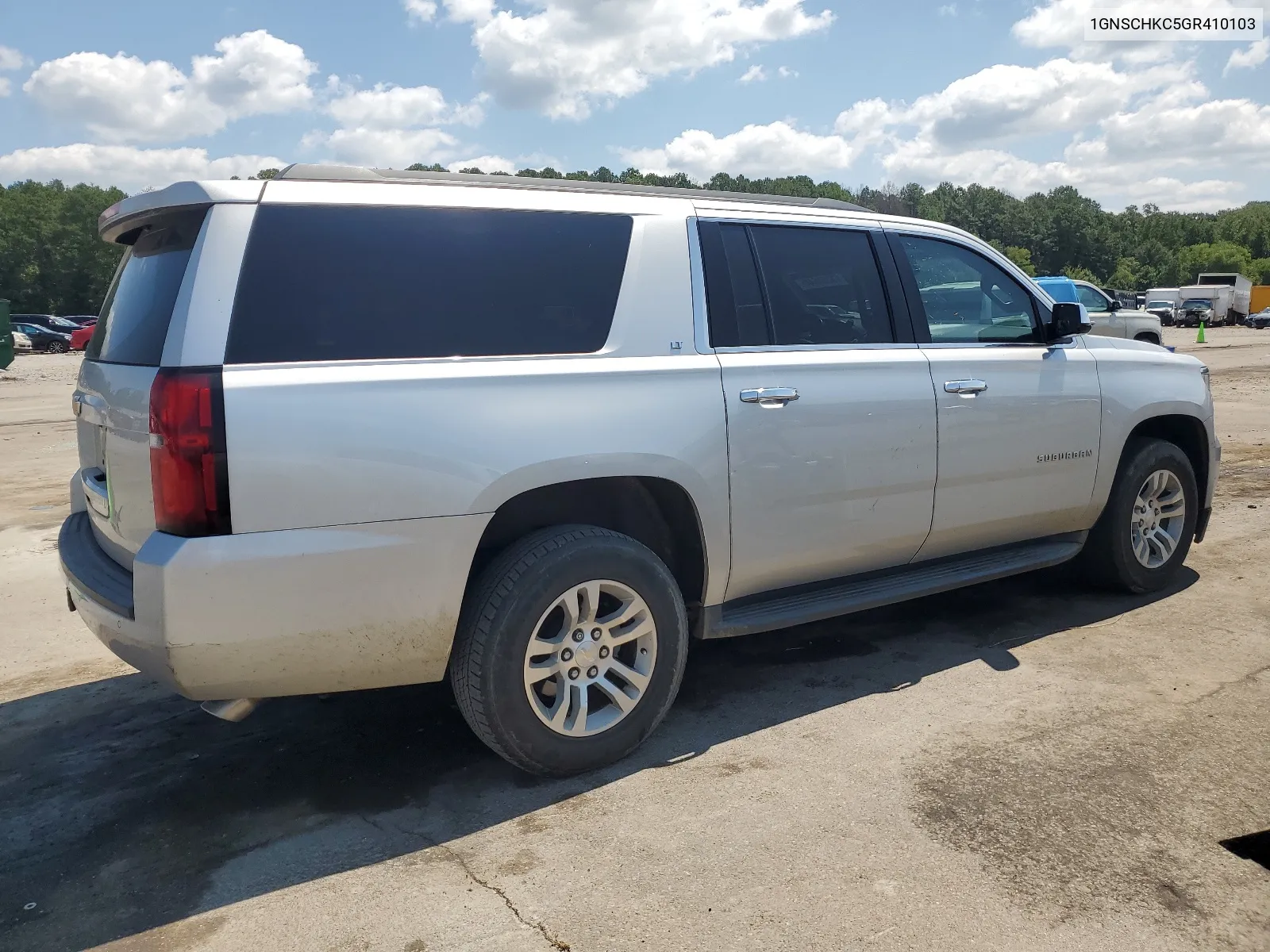 2016 Chevrolet Suburban C1500 Lt VIN: 1GNSCHKC5GR410103 Lot: 68294644