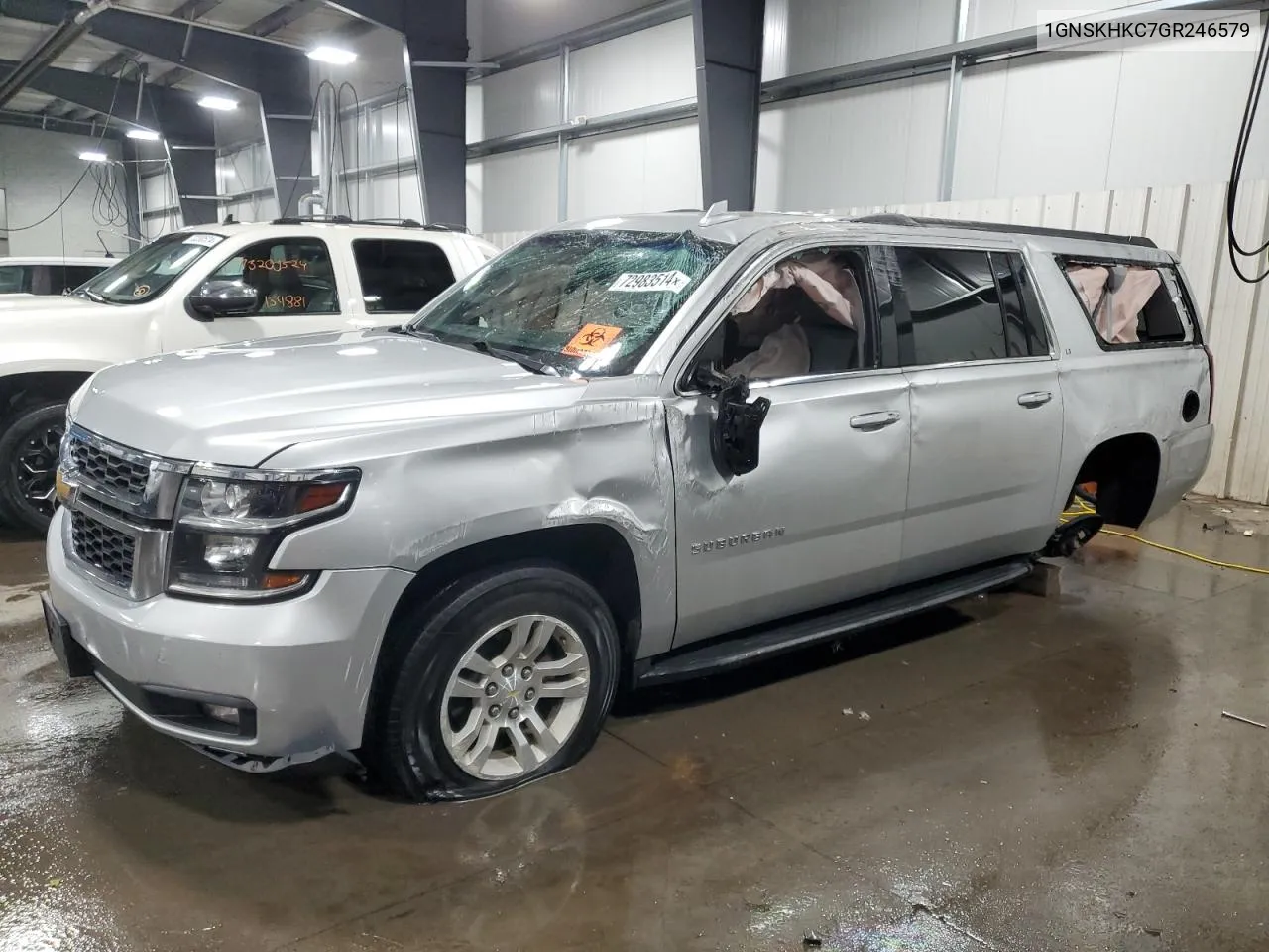 2016 Chevrolet Suburban K1500 Lt VIN: 1GNSKHKC7GR246579 Lot: 72983514