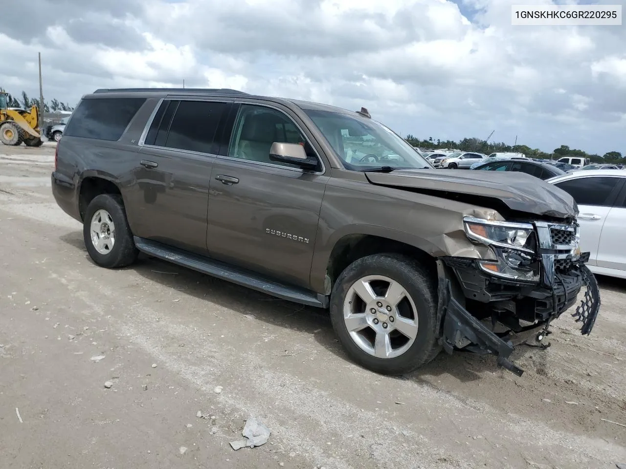 2016 Chevrolet Suburban K1500 Lt VIN: 1GNSKHKC6GR220295 Lot: 73371054