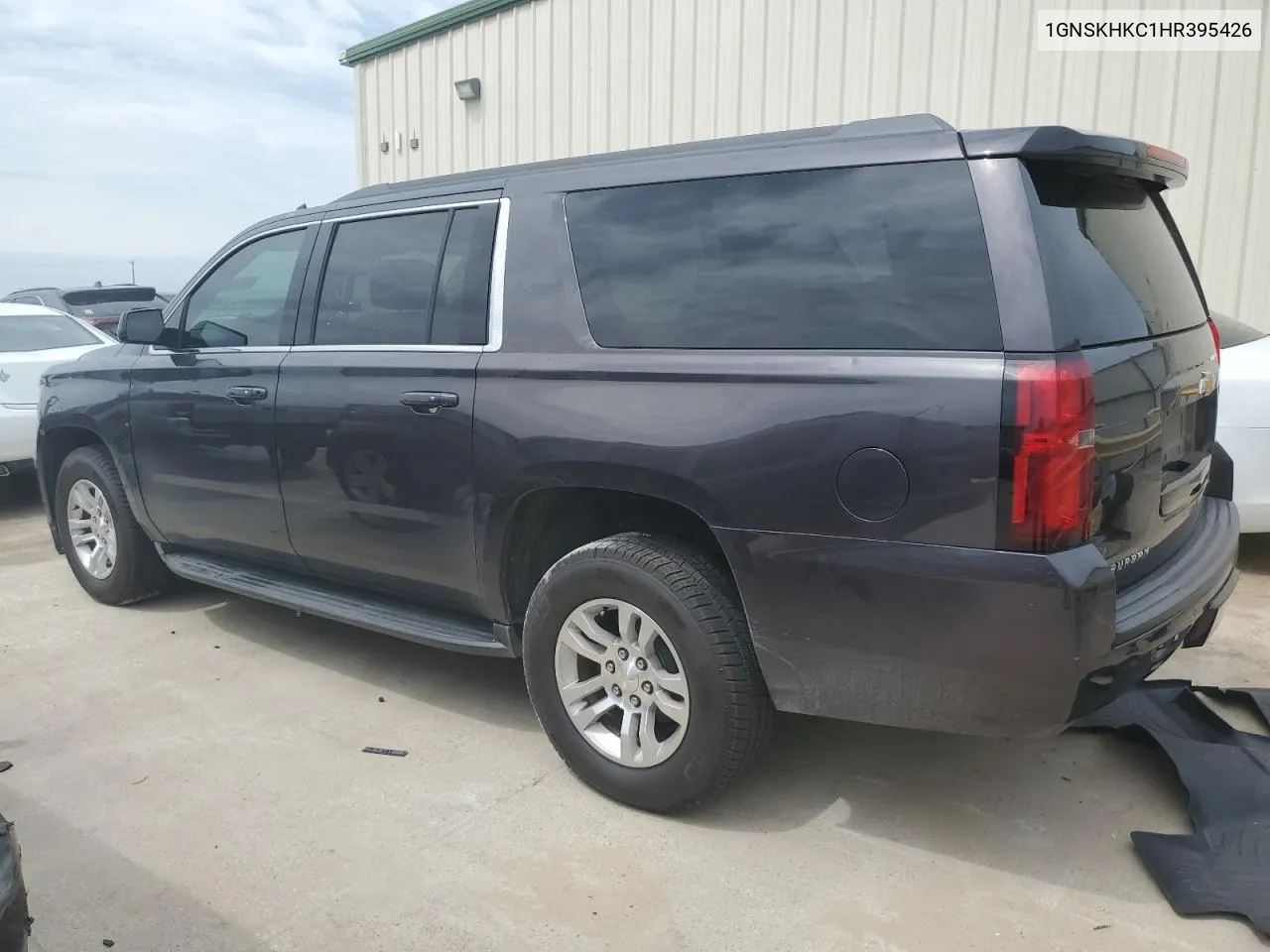 2017 Chevrolet Suburban K1500 Lt VIN: 1GNSKHKC1HR395426 Lot: 54190214