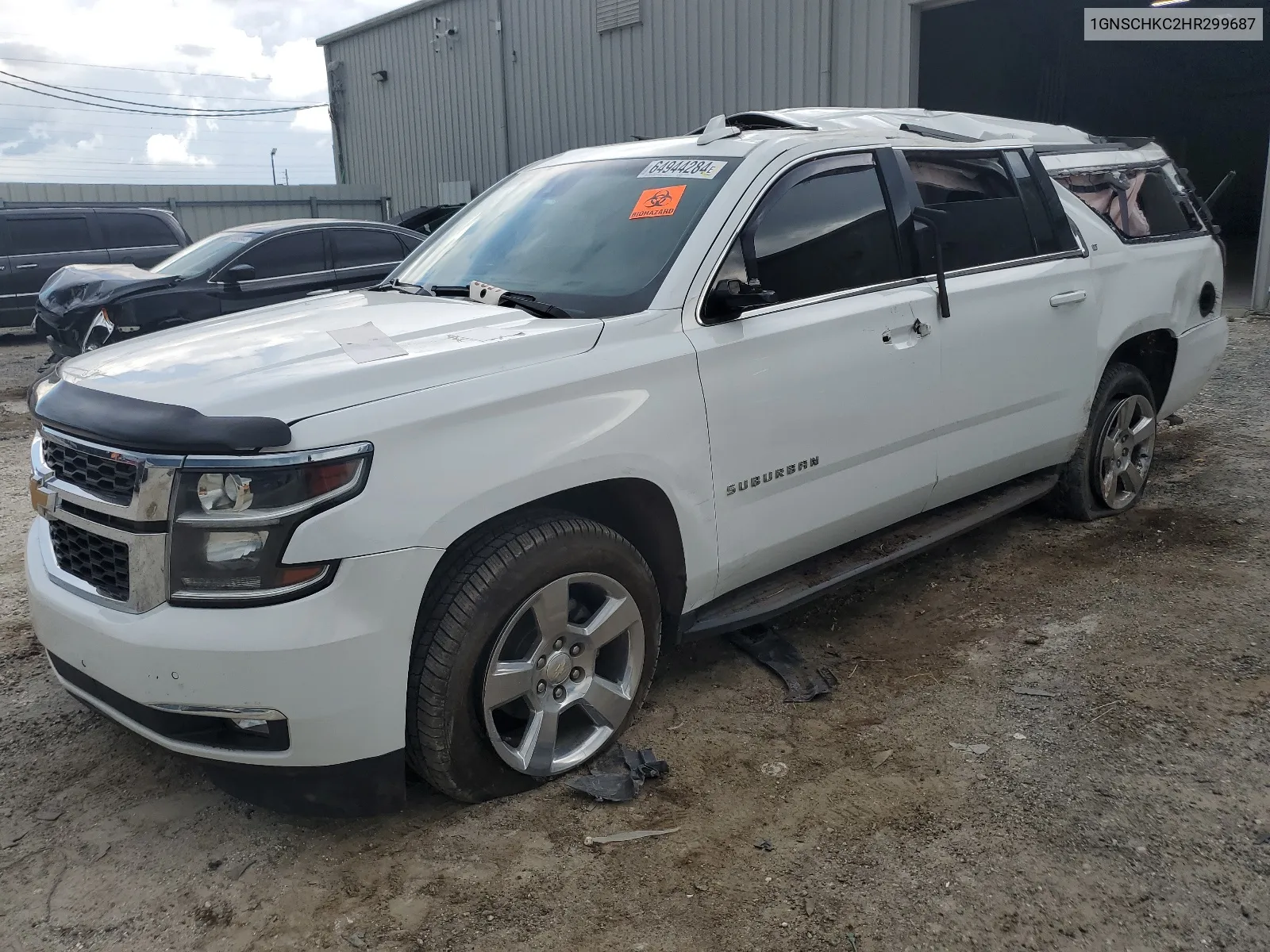 1GNSCHKC2HR299687 2017 Chevrolet Suburban C1500 Lt