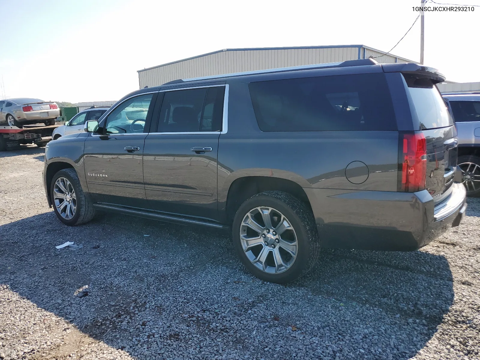 1GNSCJKCXHR293210 2017 Chevrolet Suburban C1500 Premier