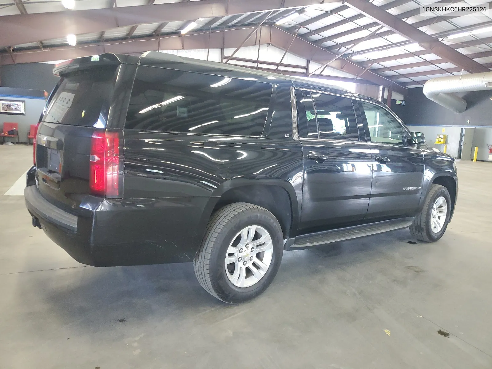 2017 Chevrolet Suburban K1500 Lt VIN: 1GNSKHKC6HR225126 Lot: 67641584