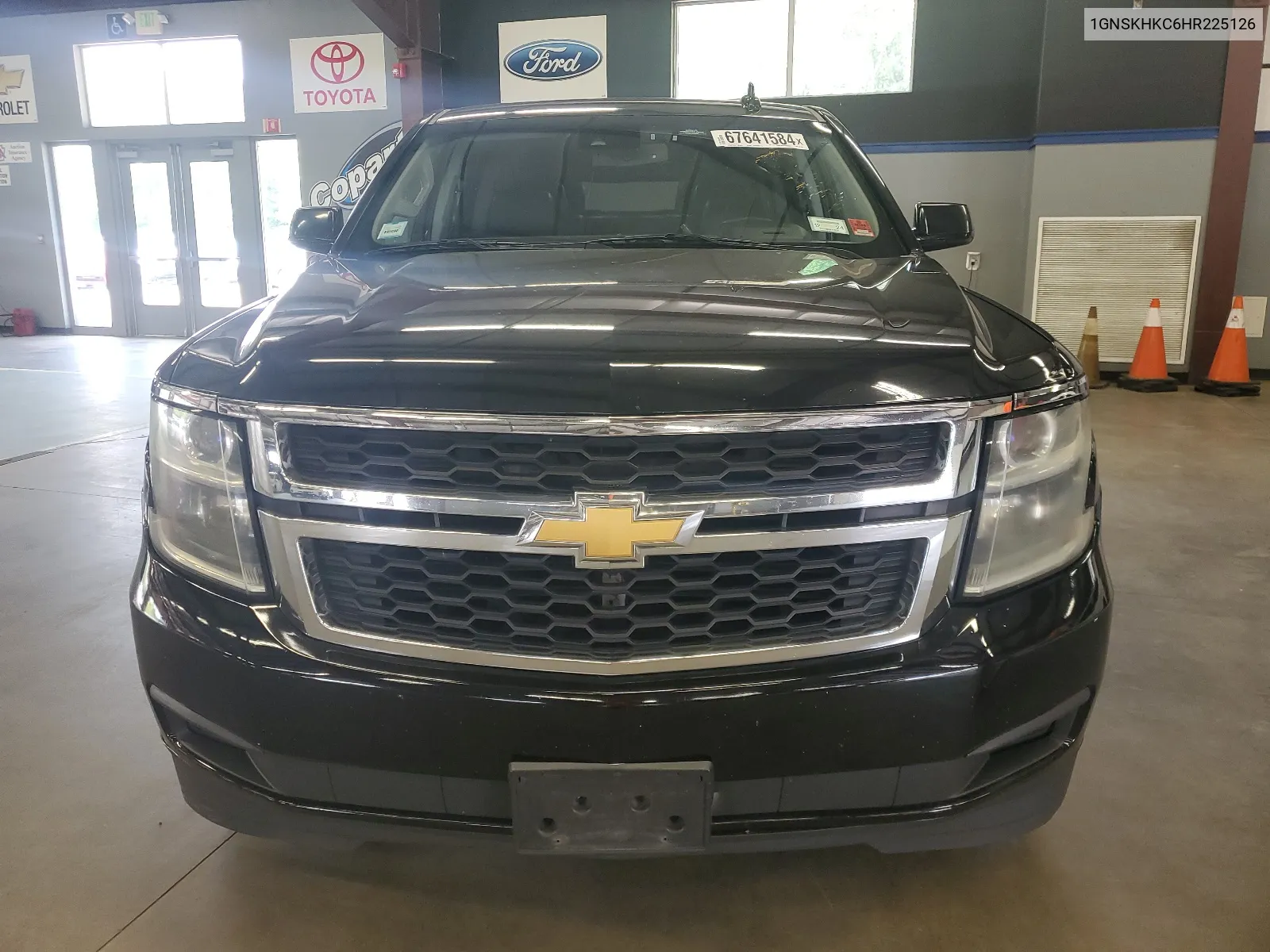 1GNSKHKC6HR225126 2017 Chevrolet Suburban K1500 Lt