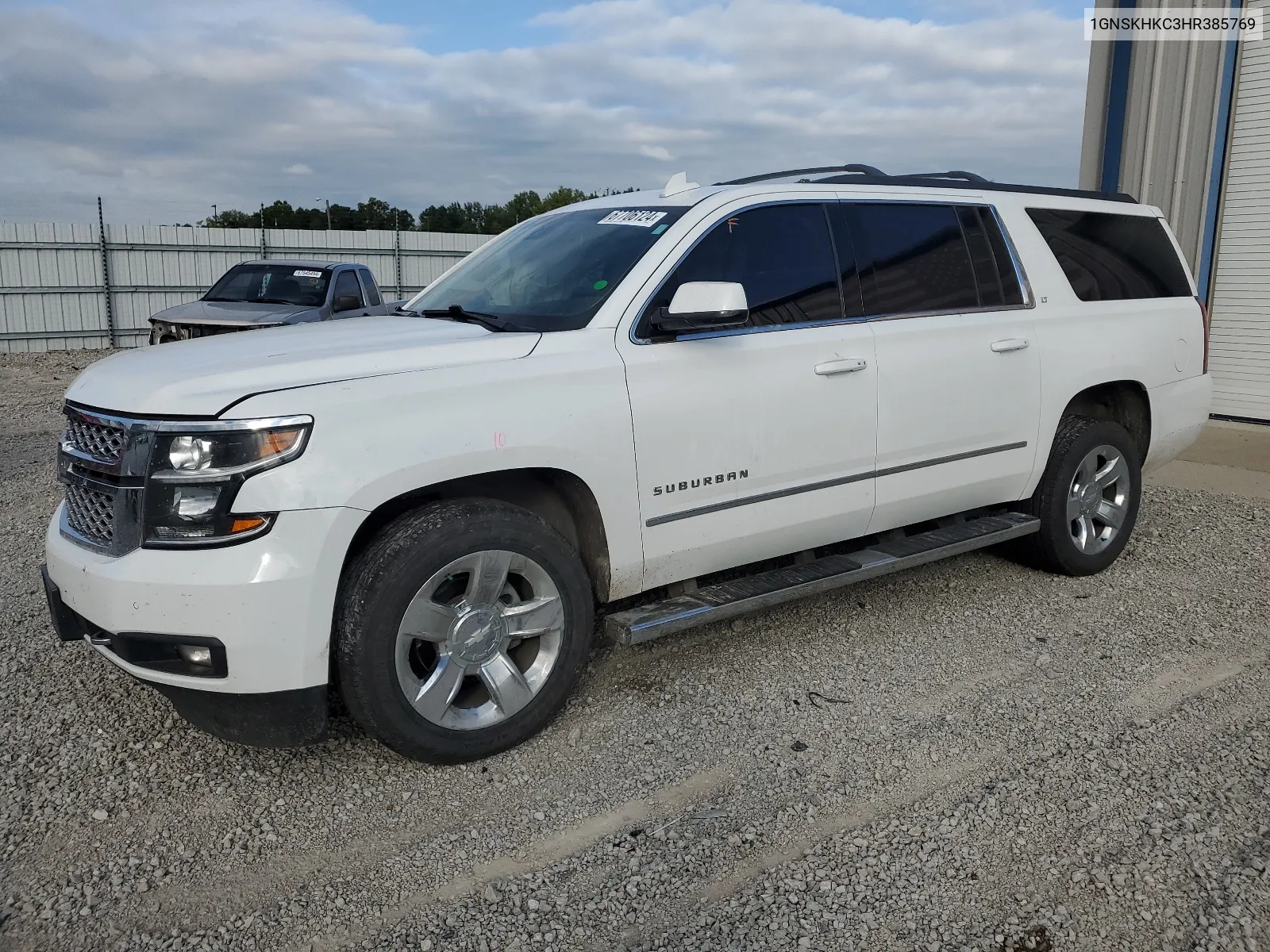 1GNSKHKC3HR385769 2017 Chevrolet Suburban K1500 Lt