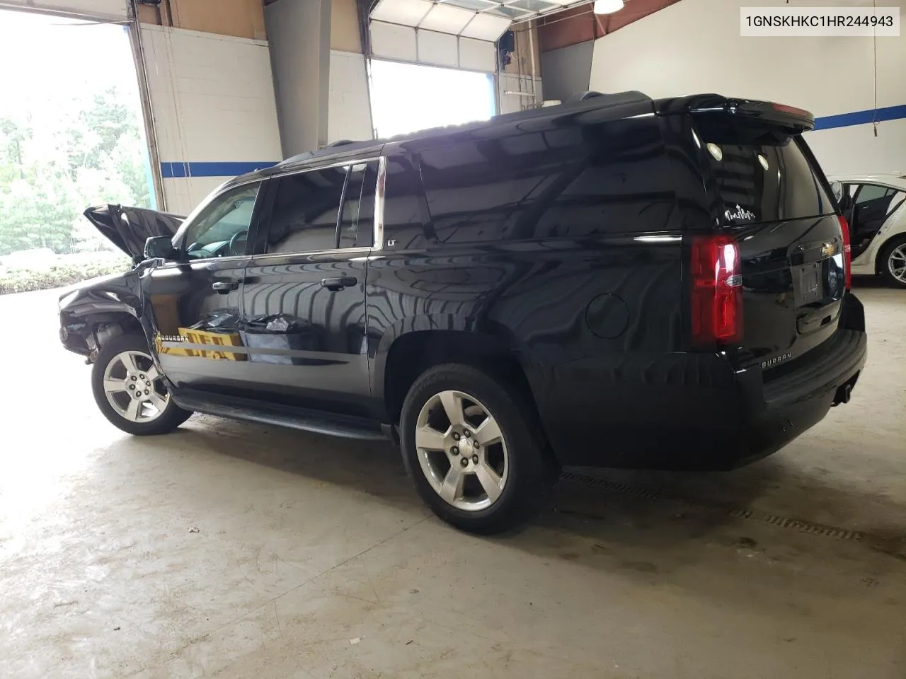 2017 Chevrolet Suburban K1500 Lt VIN: 1GNSKHKC1HR244943 Lot: 68239614