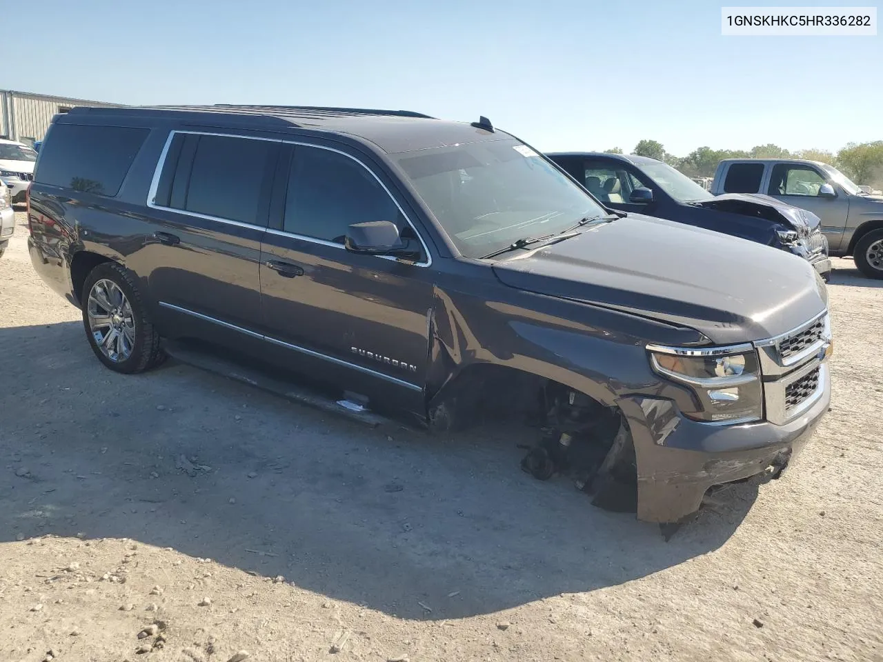 1GNSKHKC5HR336282 2017 Chevrolet Suburban K1500 Lt