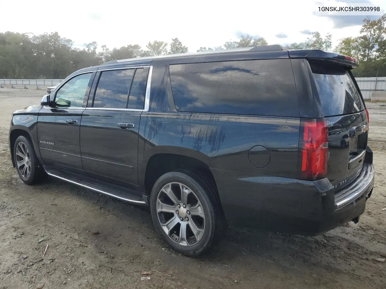 1GNSKJKC5HR303998 2017 Chevrolet Suburban K1500 Premier