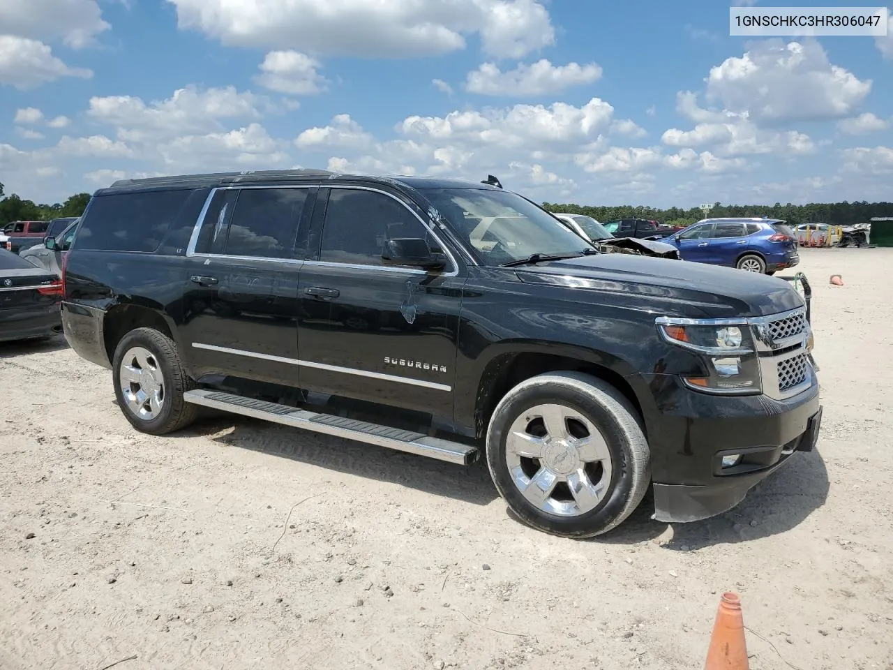 2017 Chevrolet Suburban C1500 Lt VIN: 1GNSCHKC3HR306047 Lot: 72534444