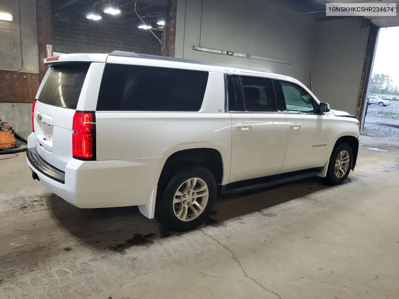 1GNSKHKC5HR234674 2017 Chevrolet Suburban K1500 Lt