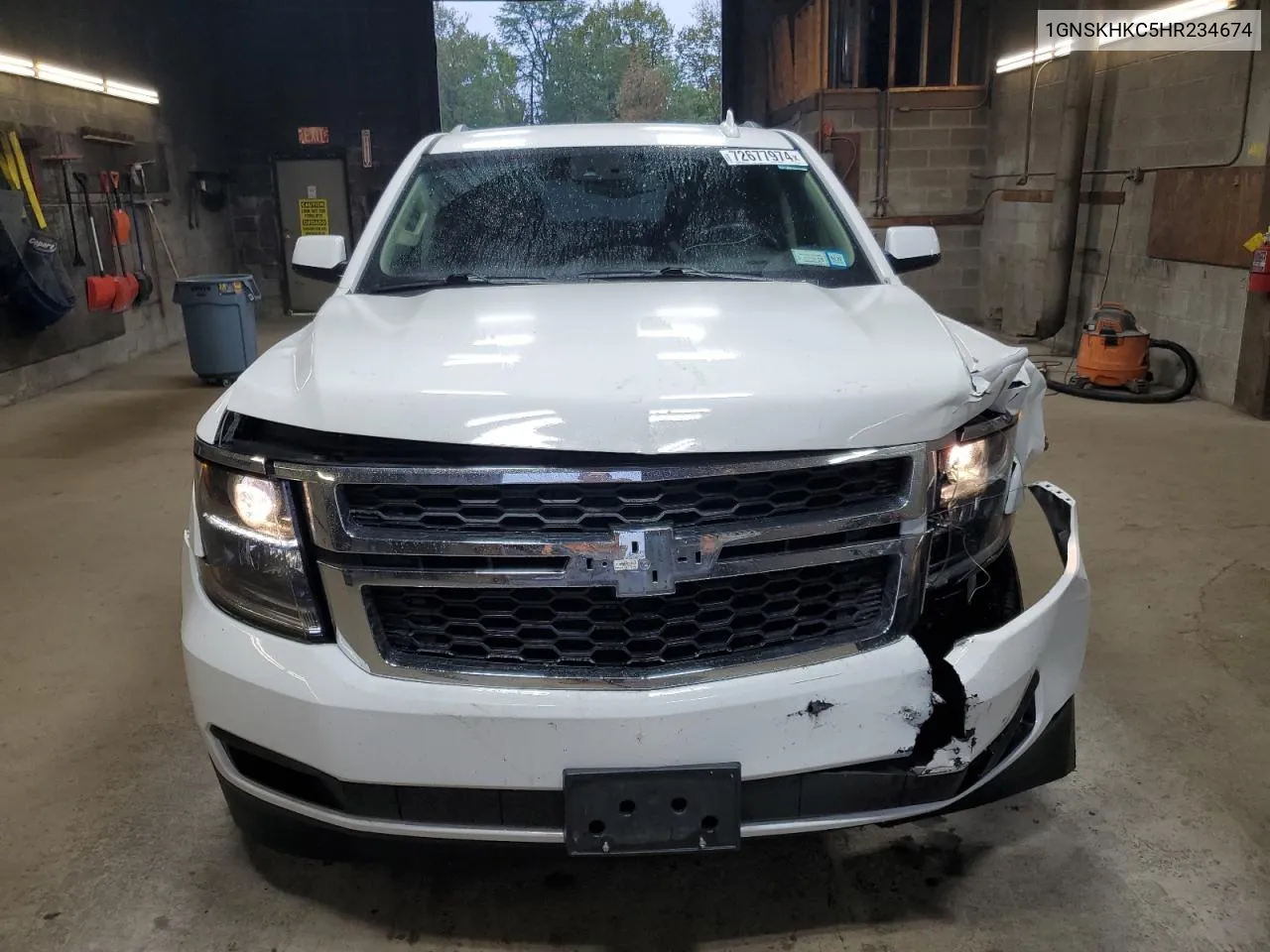 1GNSKHKC5HR234674 2017 Chevrolet Suburban K1500 Lt