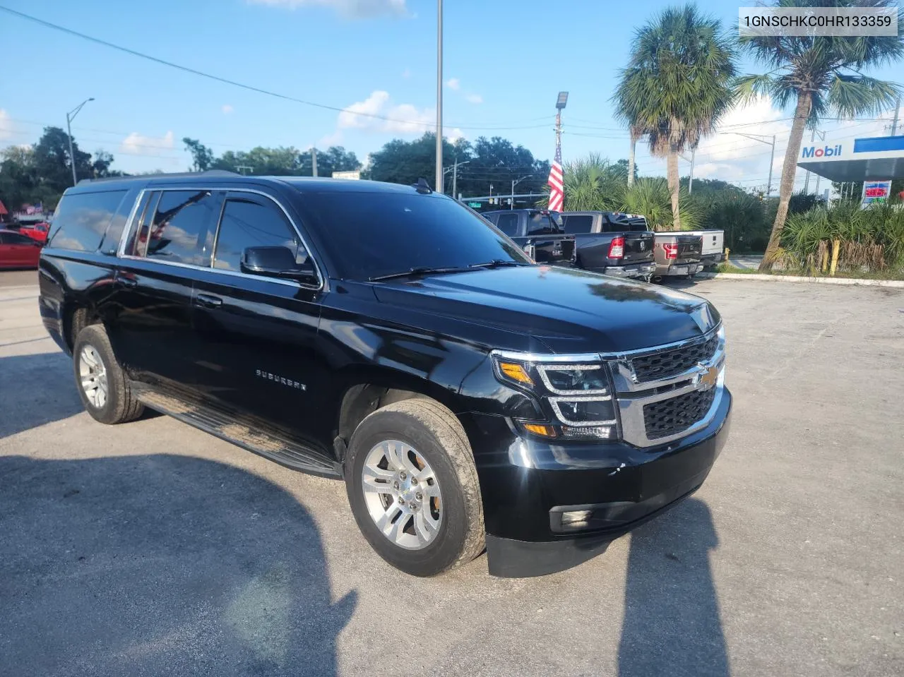 2017 Chevrolet Suburban C1500 Lt VIN: 1GNSCHKC0HR133359 Lot: 72813614