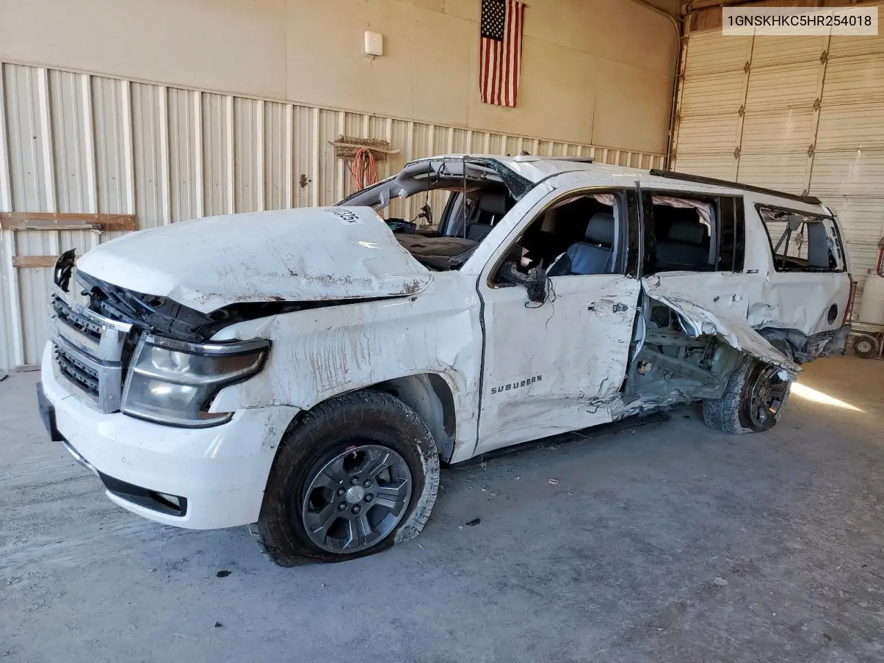 1GNSKHKC5HR254018 2017 Chevrolet Suburban K1500 Lt