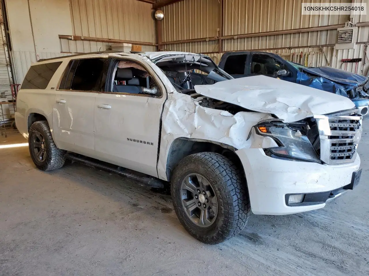 1GNSKHKC5HR254018 2017 Chevrolet Suburban K1500 Lt