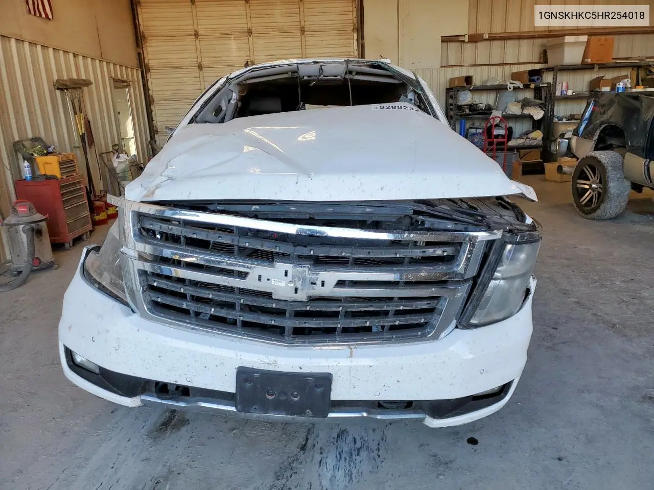 1GNSKHKC5HR254018 2017 Chevrolet Suburban K1500 Lt