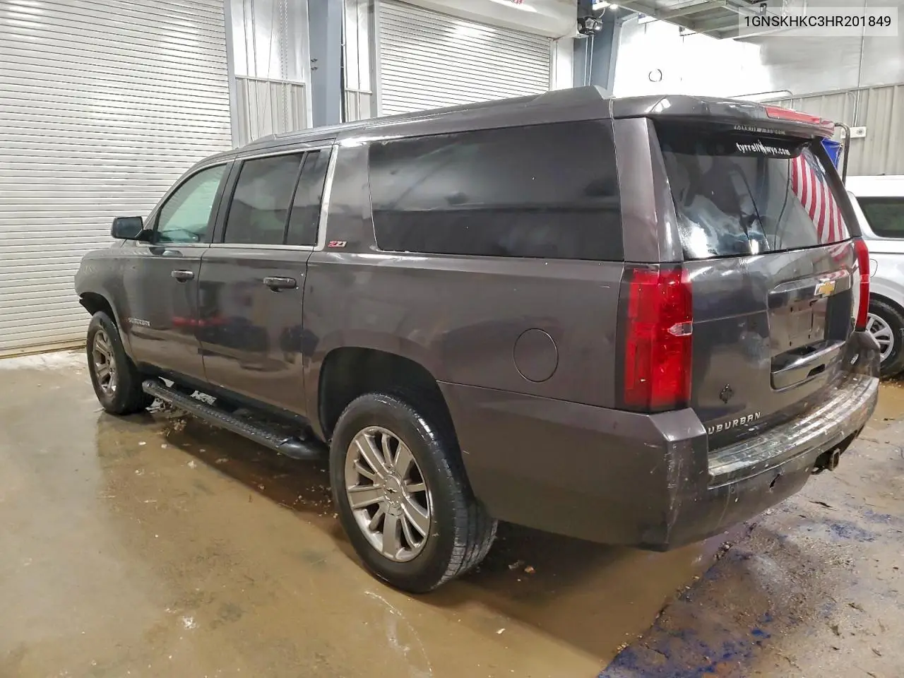 1GNSKHKC3HR201849 2017 Chevrolet Suburban K1500 Lt