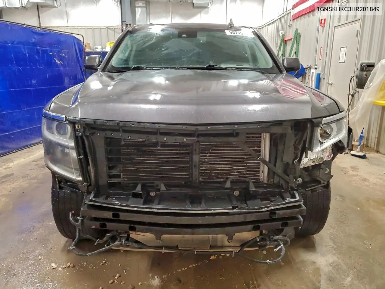 1GNSKHKC3HR201849 2017 Chevrolet Suburban K1500 Lt