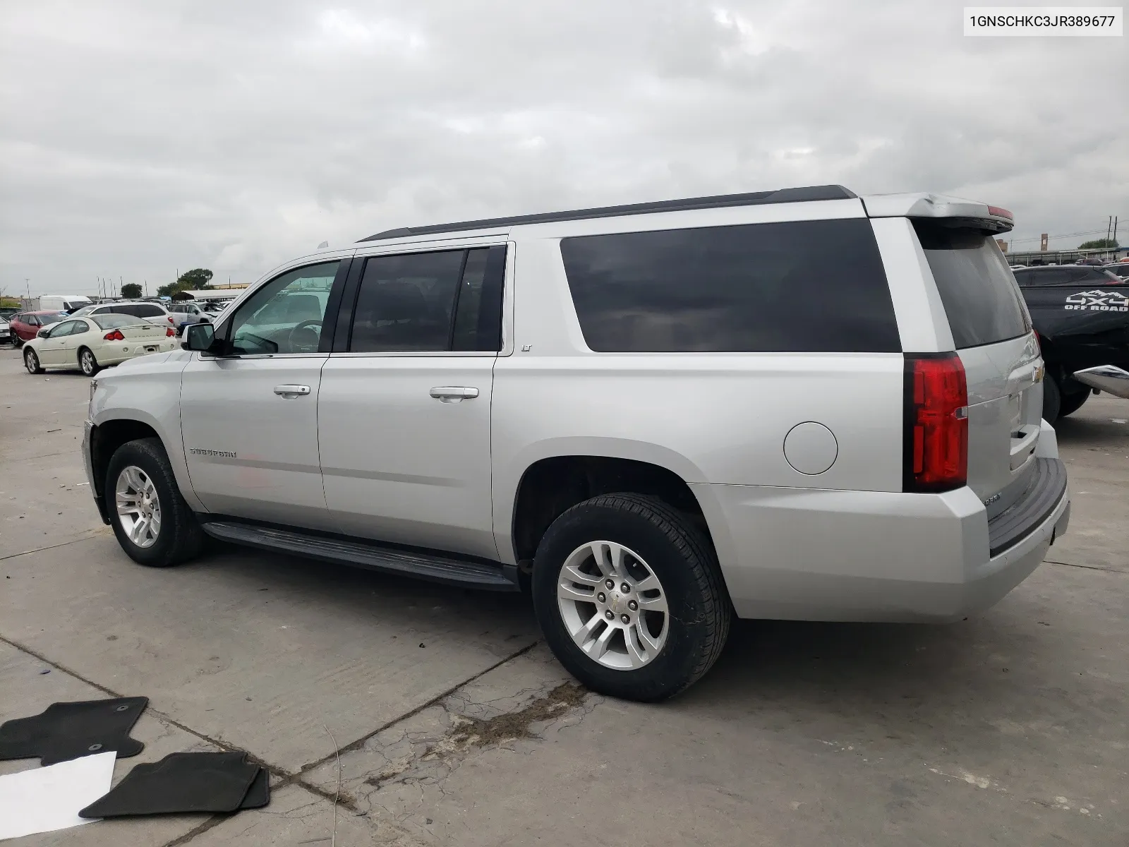 2018 Chevrolet Suburban C1500 Lt VIN: 1GNSCHKC3JR389677 Lot: 64195794