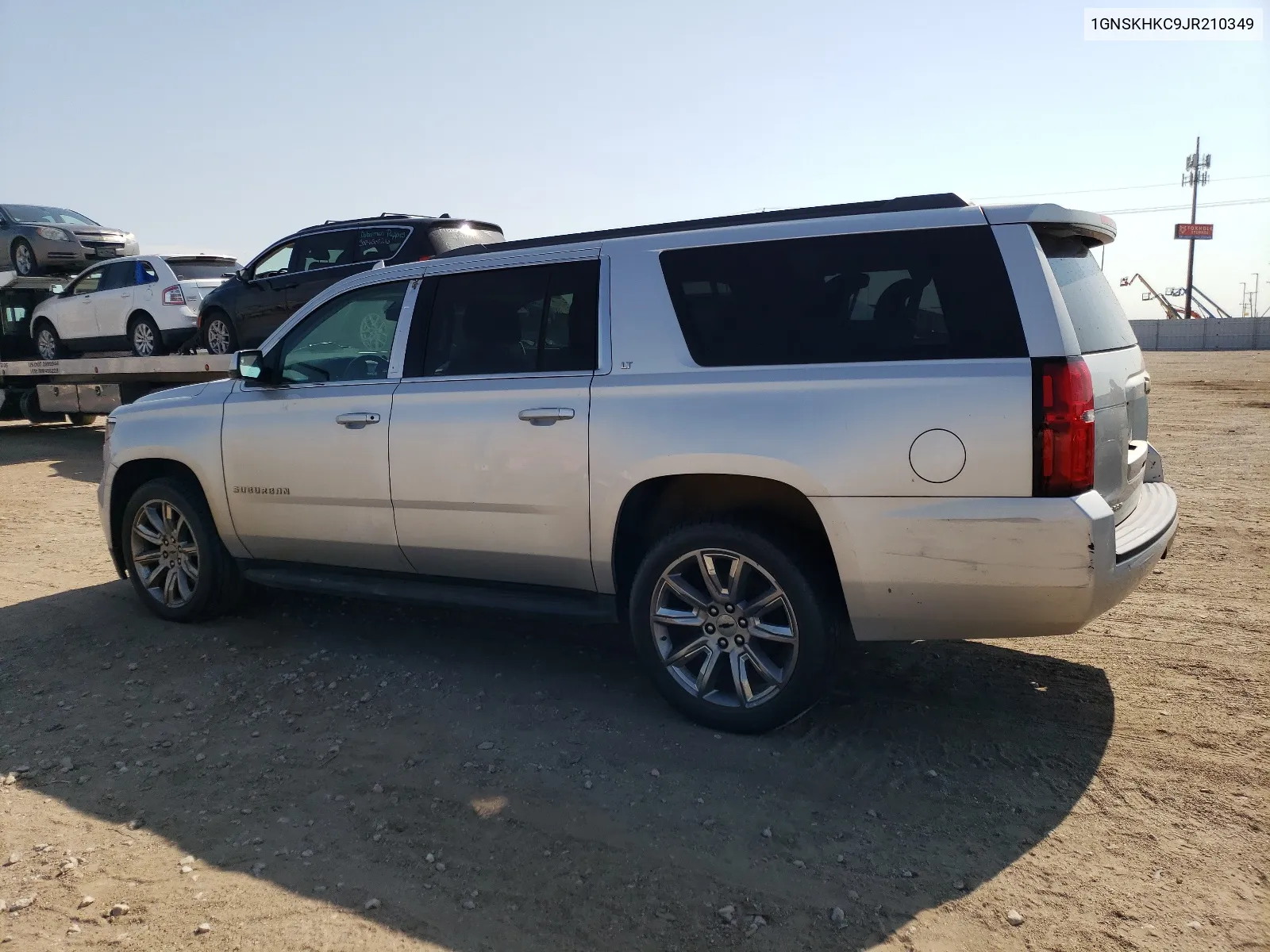 1GNSKHKC9JR210349 2018 Chevrolet Suburban K1500 Lt