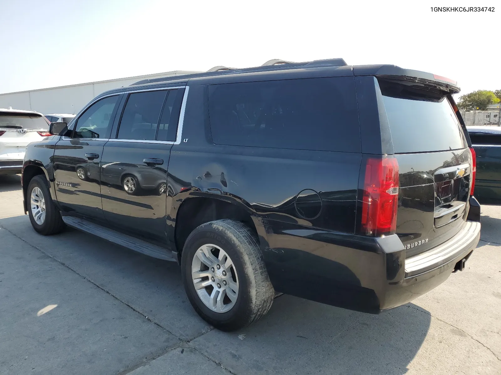 1GNSKHKC6JR334742 2018 Chevrolet Suburban K1500 Lt