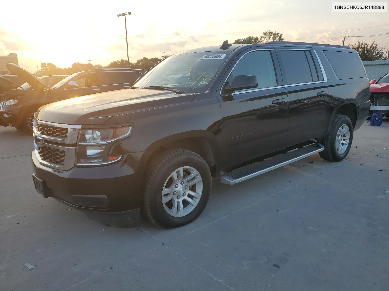 2018 Chevrolet Suburban C1500 Lt VIN: 1GNSCHKC6JR148888 Lot: 68238984