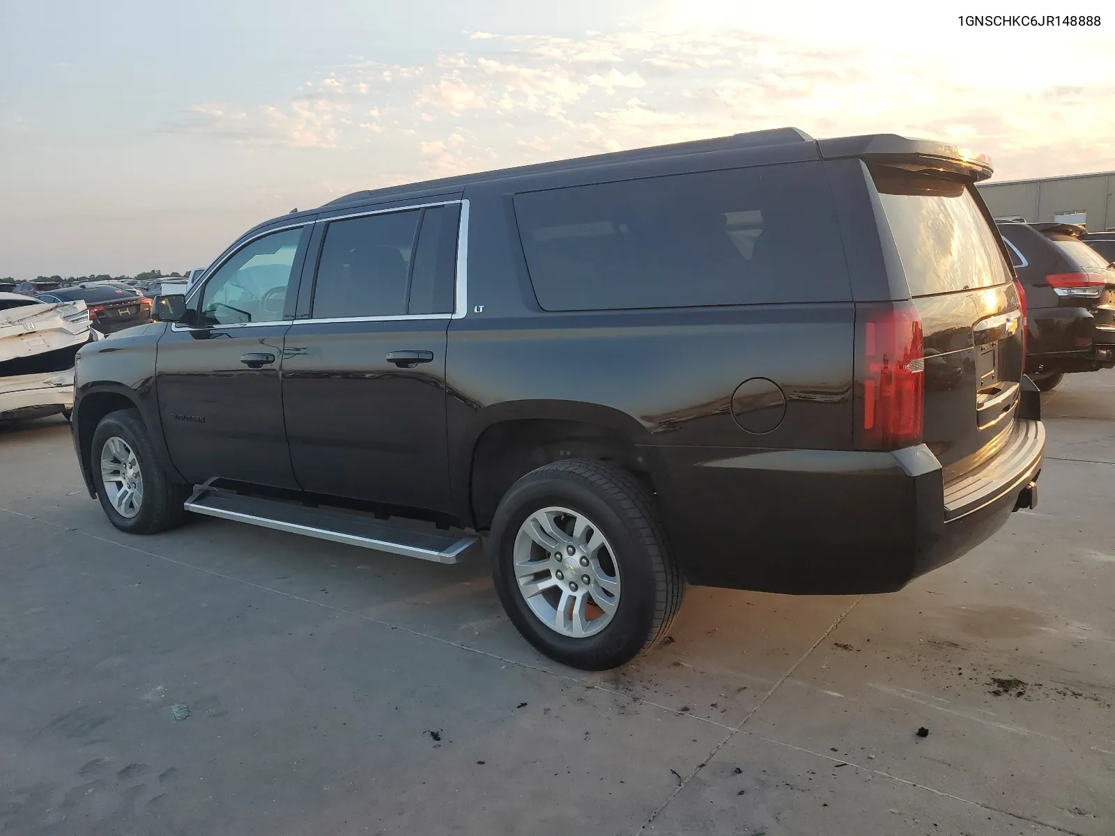 1GNSCHKC6JR148888 2018 Chevrolet Suburban C1500 Lt