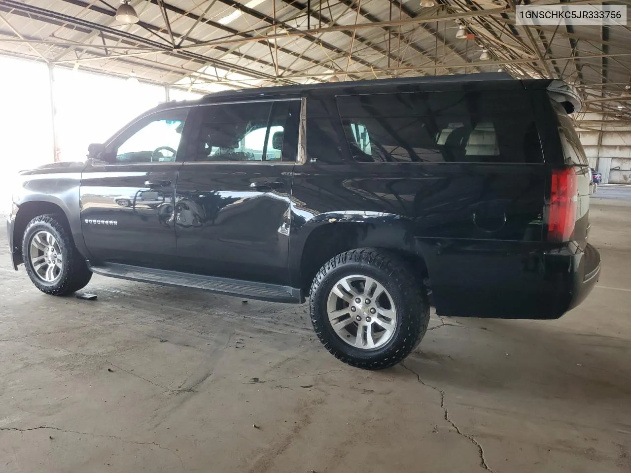 2018 Chevrolet Suburban C1500 Lt VIN: 1GNSCHKC5JR333756 Lot: 69671854