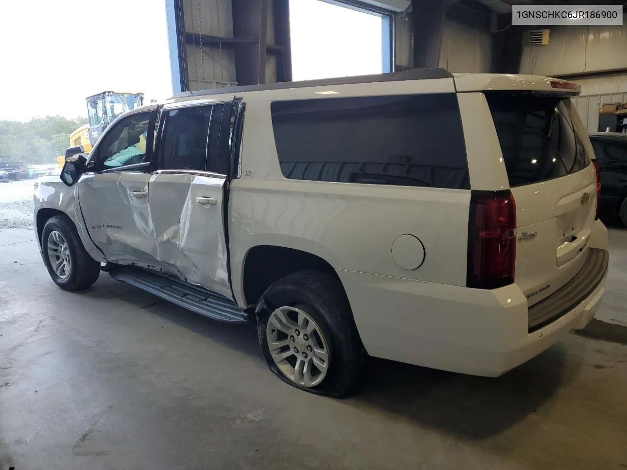 2018 Chevrolet Suburban C1500 Lt VIN: 1GNSCHKC6JR186900 Lot: 72627644