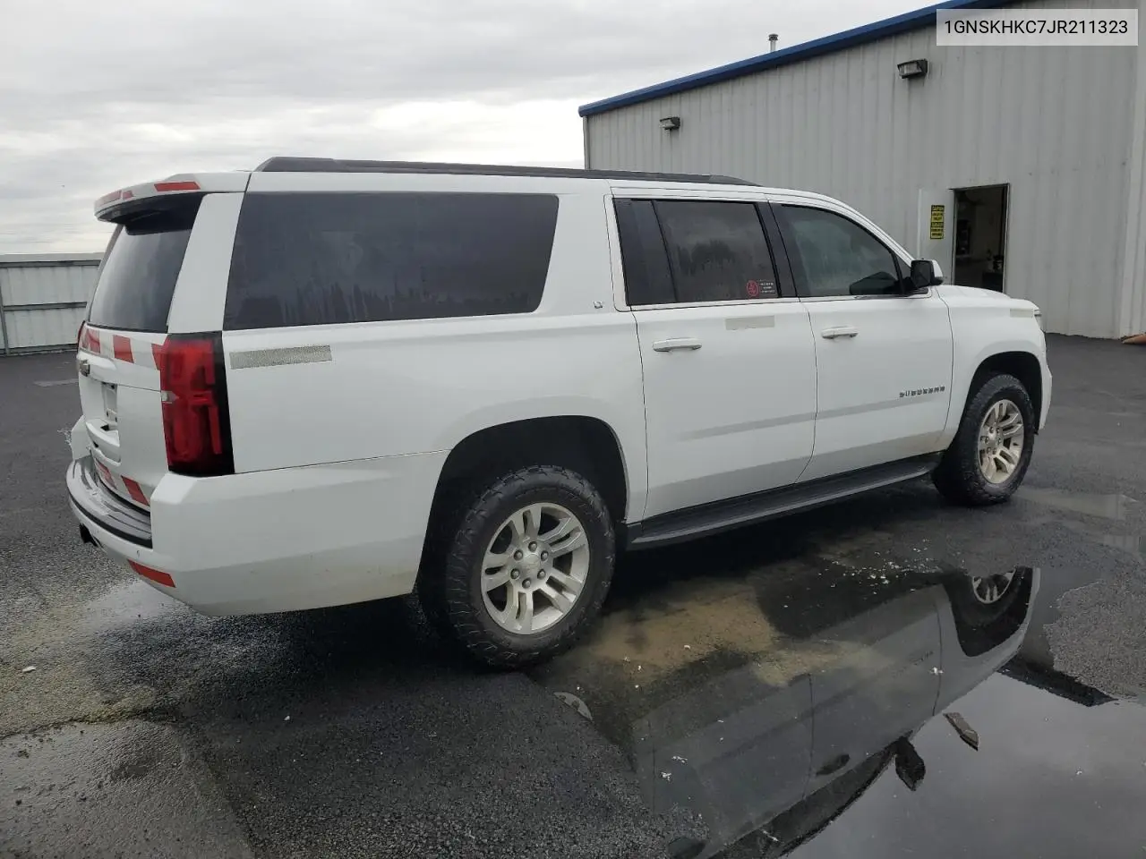 1GNSKHKC7JR211323 2018 Chevrolet Suburban K1500 Lt