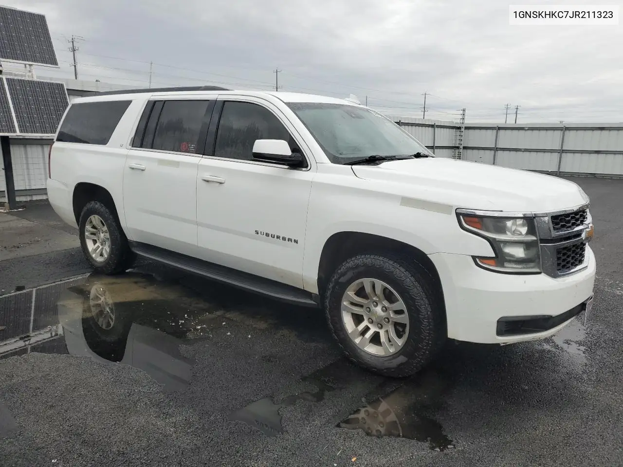 1GNSKHKC7JR211323 2018 Chevrolet Suburban K1500 Lt