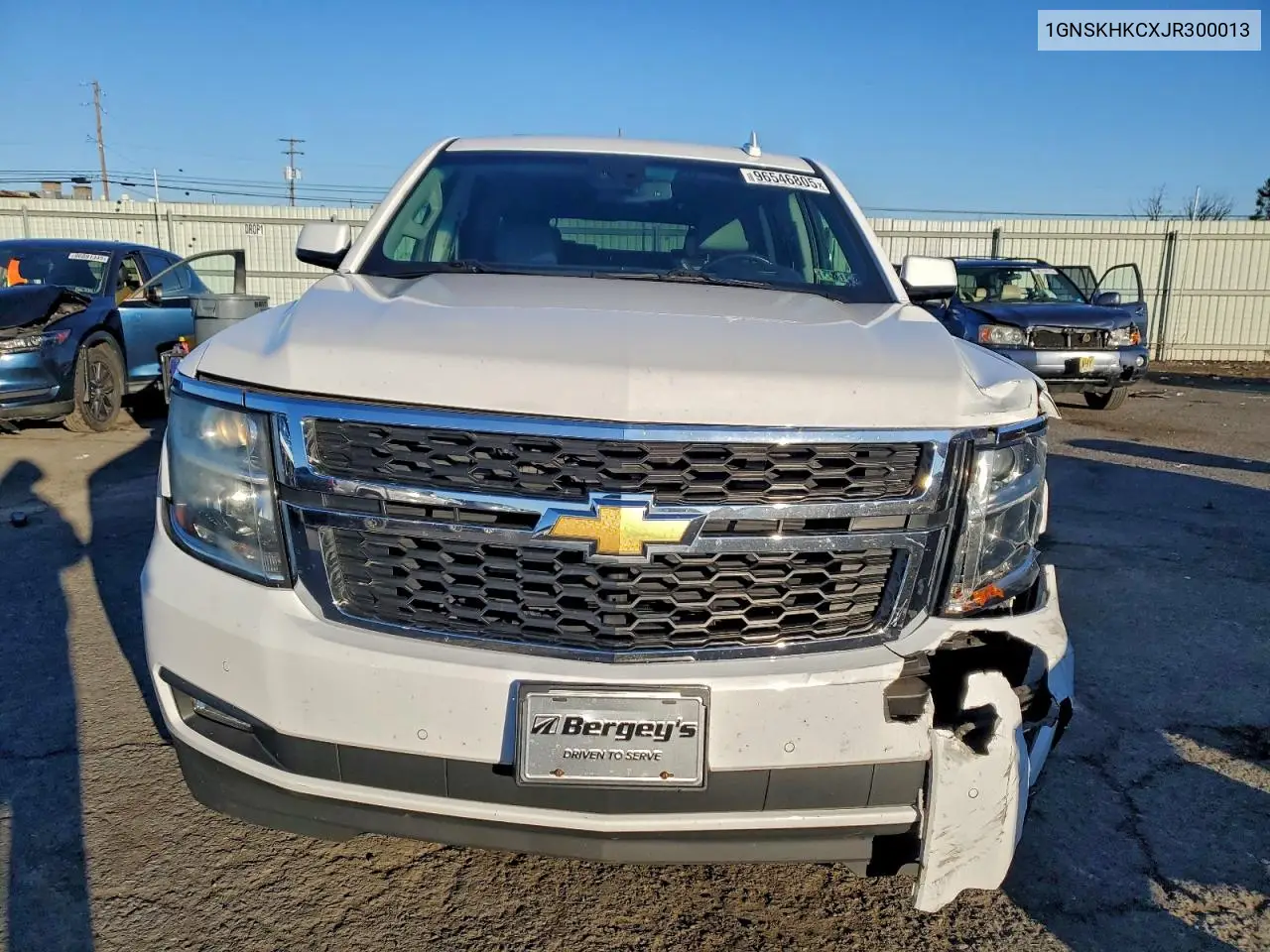 1GNSKHKCXJR300013 2018 Chevrolet Suburban K1500 Lt