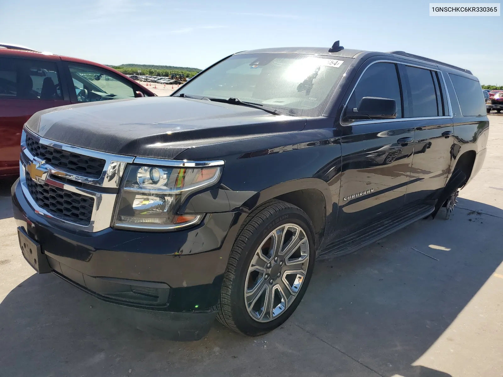 1GNSCHKC6KR330365 2019 Chevrolet Suburban C1500 Lt