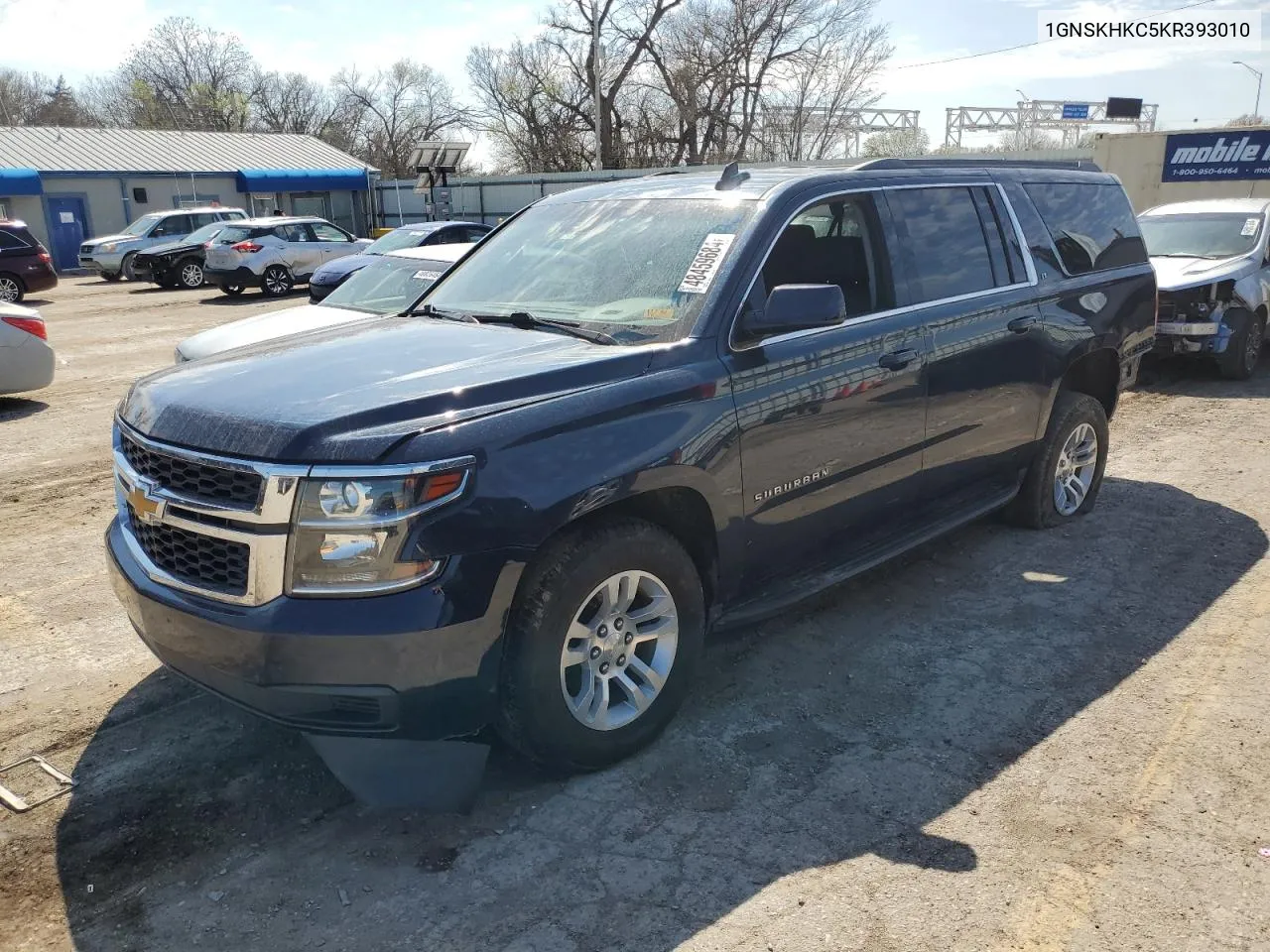 2019 Chevrolet Suburban K1500 Lt VIN: 1GNSKHKC5KR393010 Lot: 48459684