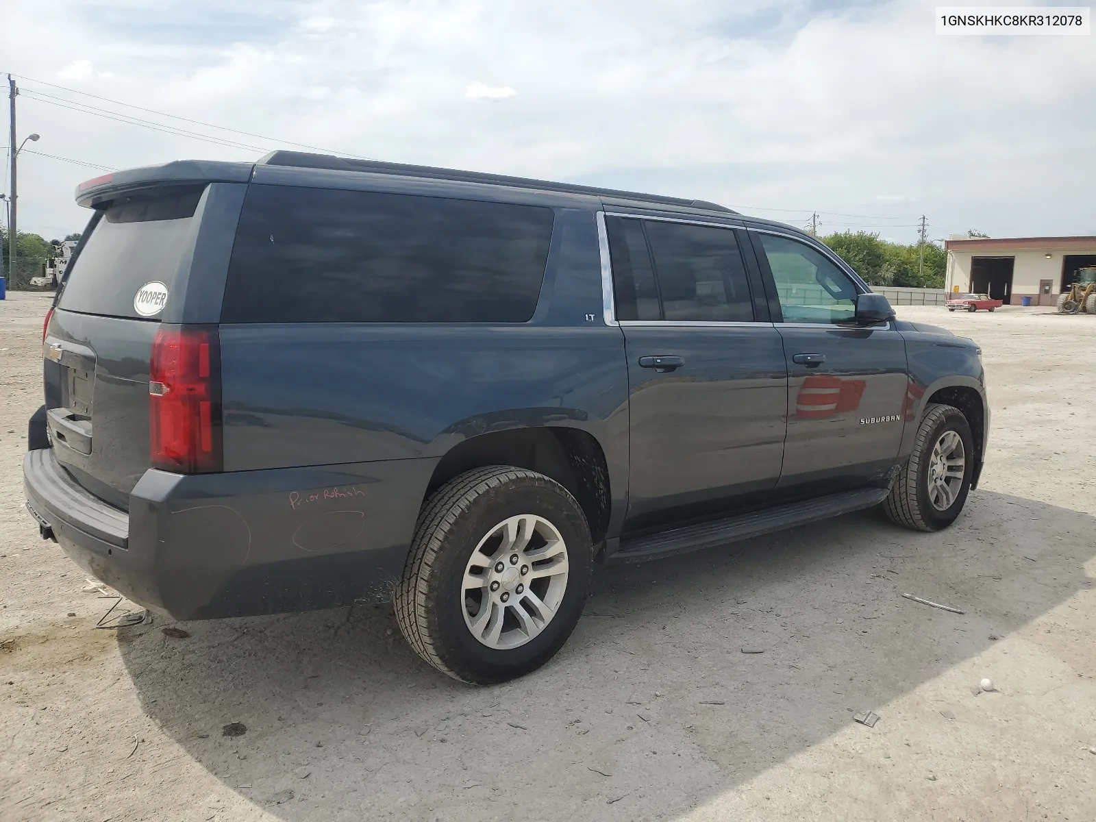 1GNSKHKC8KR312078 2019 Chevrolet Suburban K1500 Lt