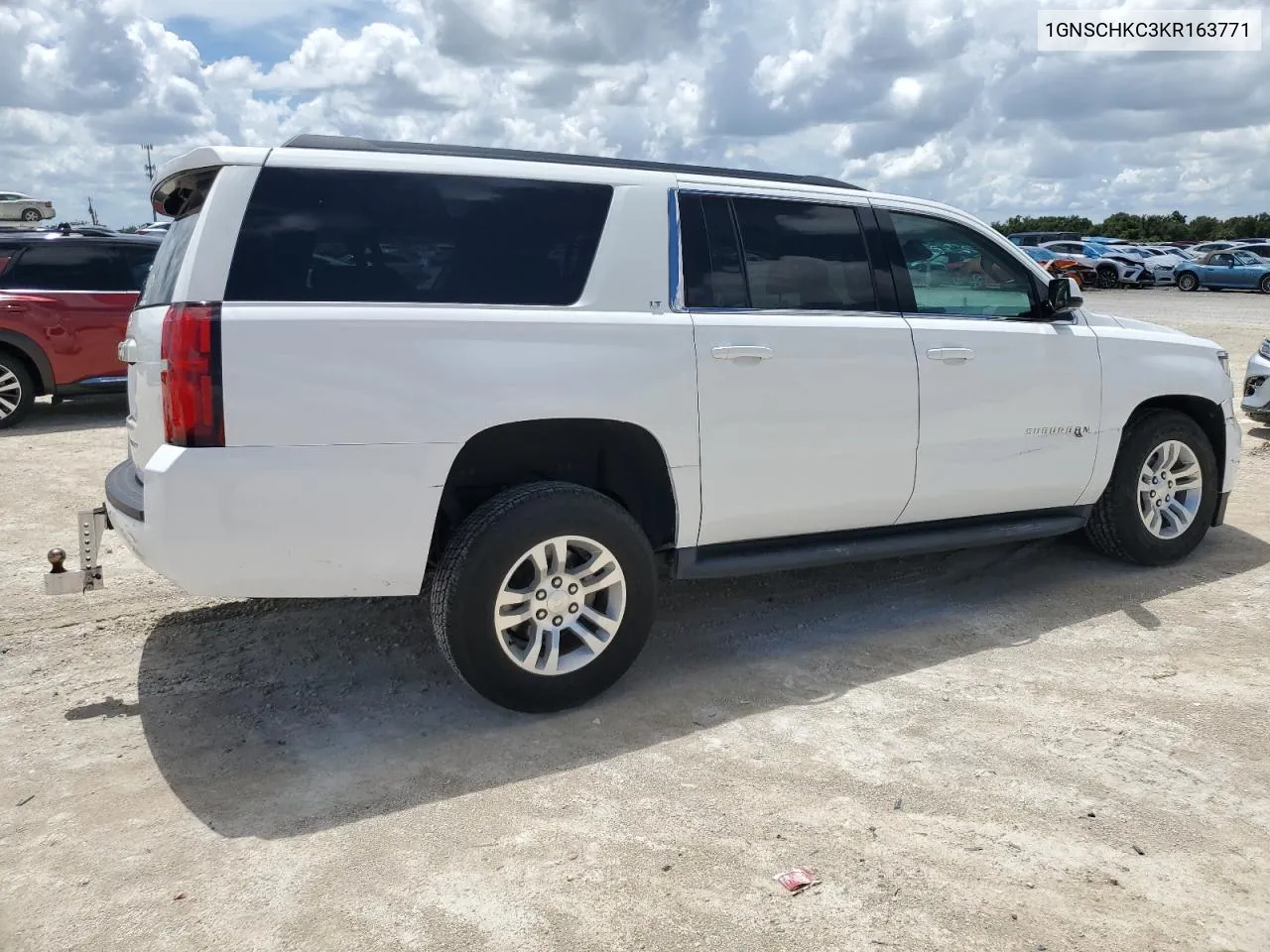 1GNSCHKC3KR163771 2019 Chevrolet Suburban C1500 Lt