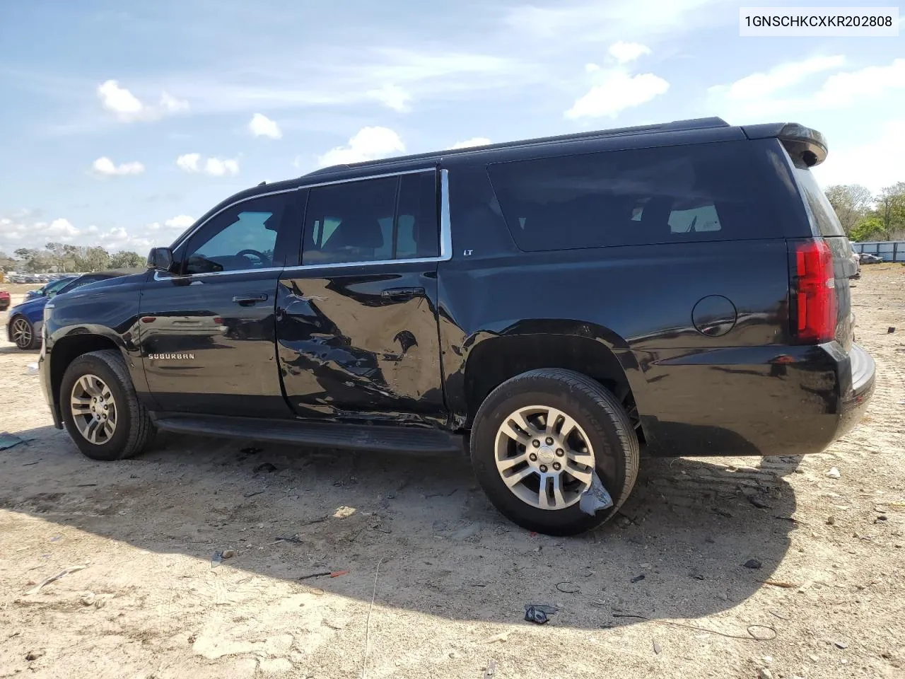 2019 Chevrolet Suburban C1500 Lt VIN: 1GNSCHKCXKR202808 Lot: 71719194