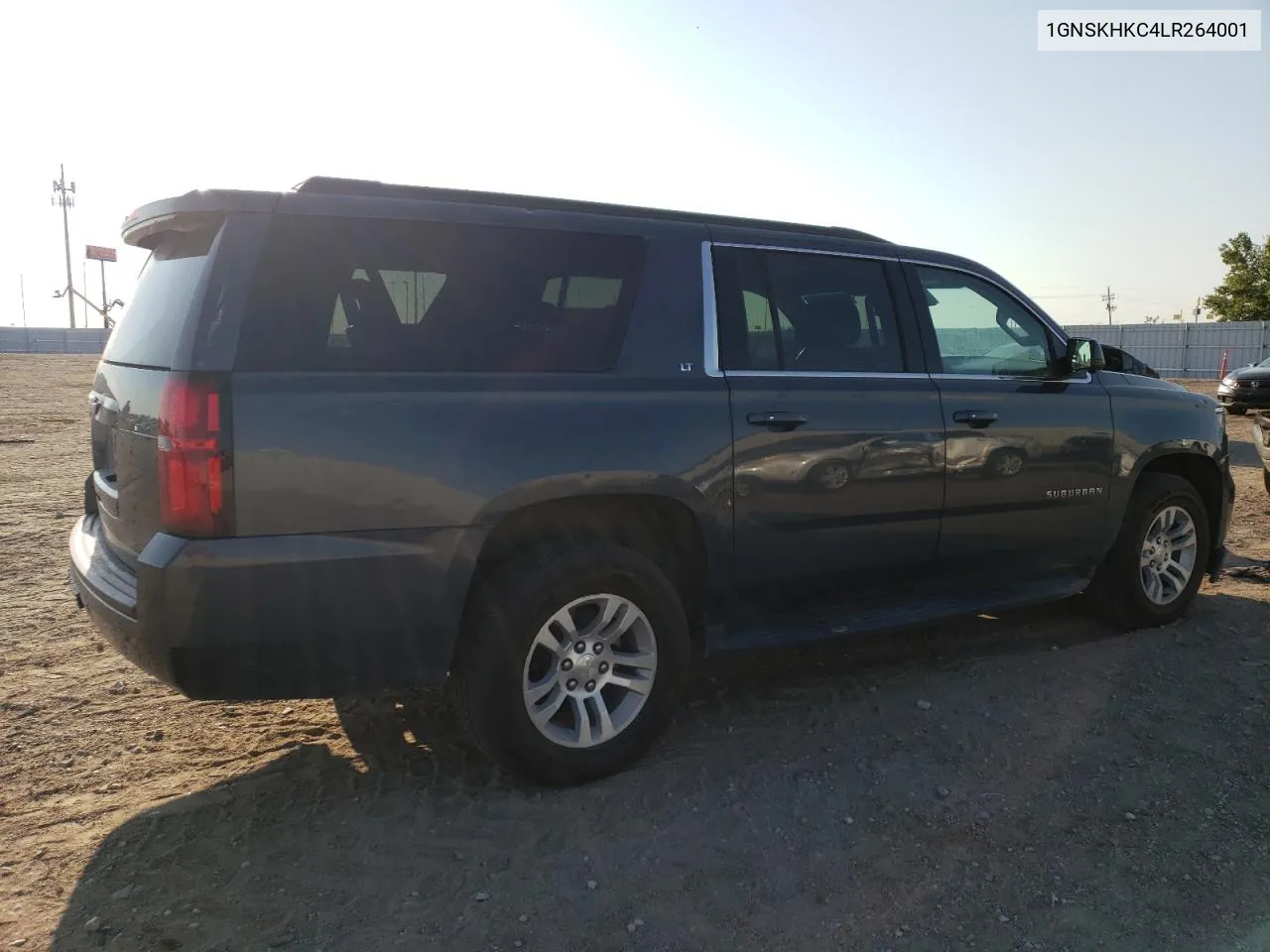 1GNSKHKC4LR264001 2020 Chevrolet Suburban K1500 Lt