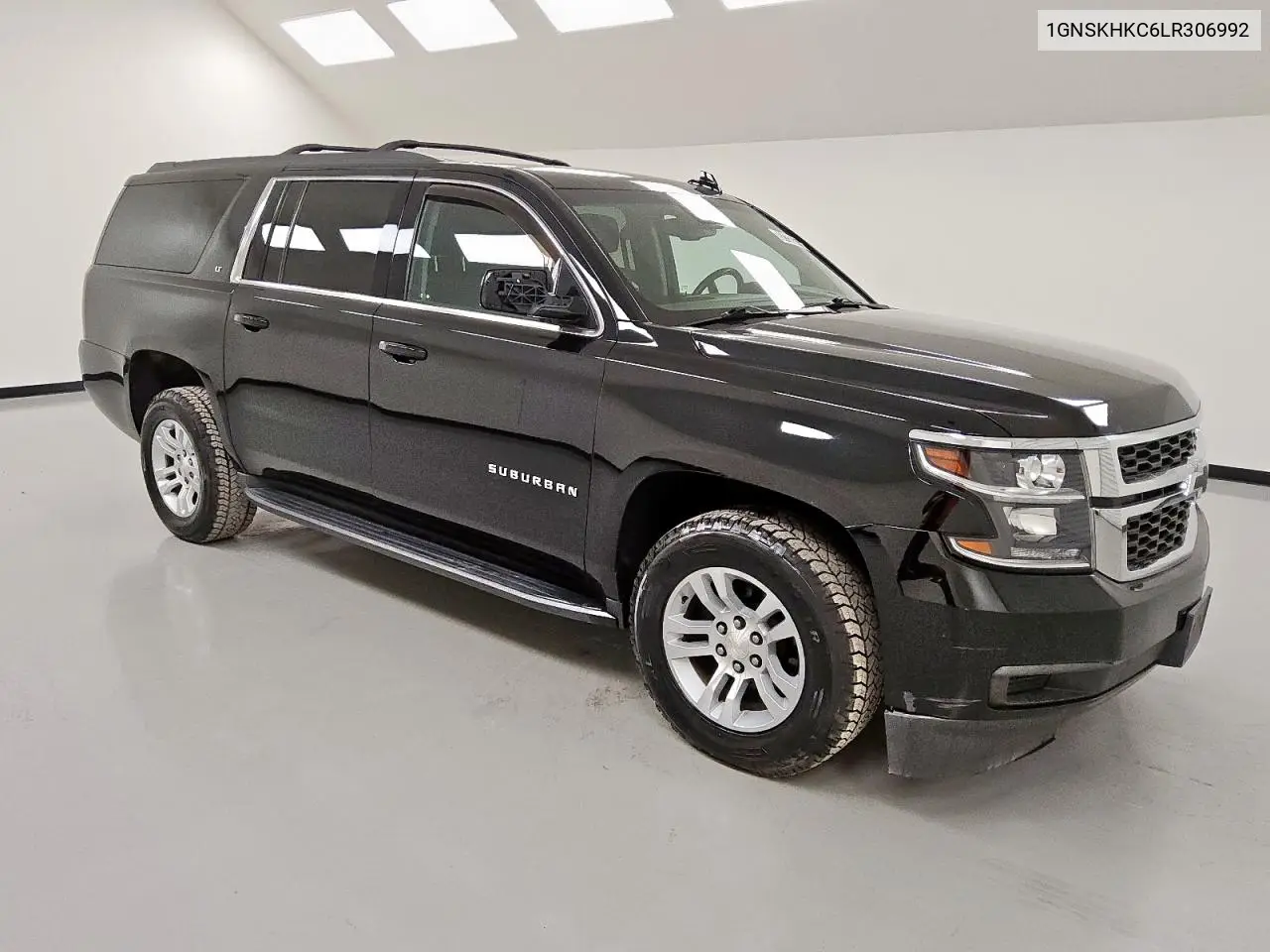 1GNSKHKC6LR306992 2020 Chevrolet Suburban K1500 Lt