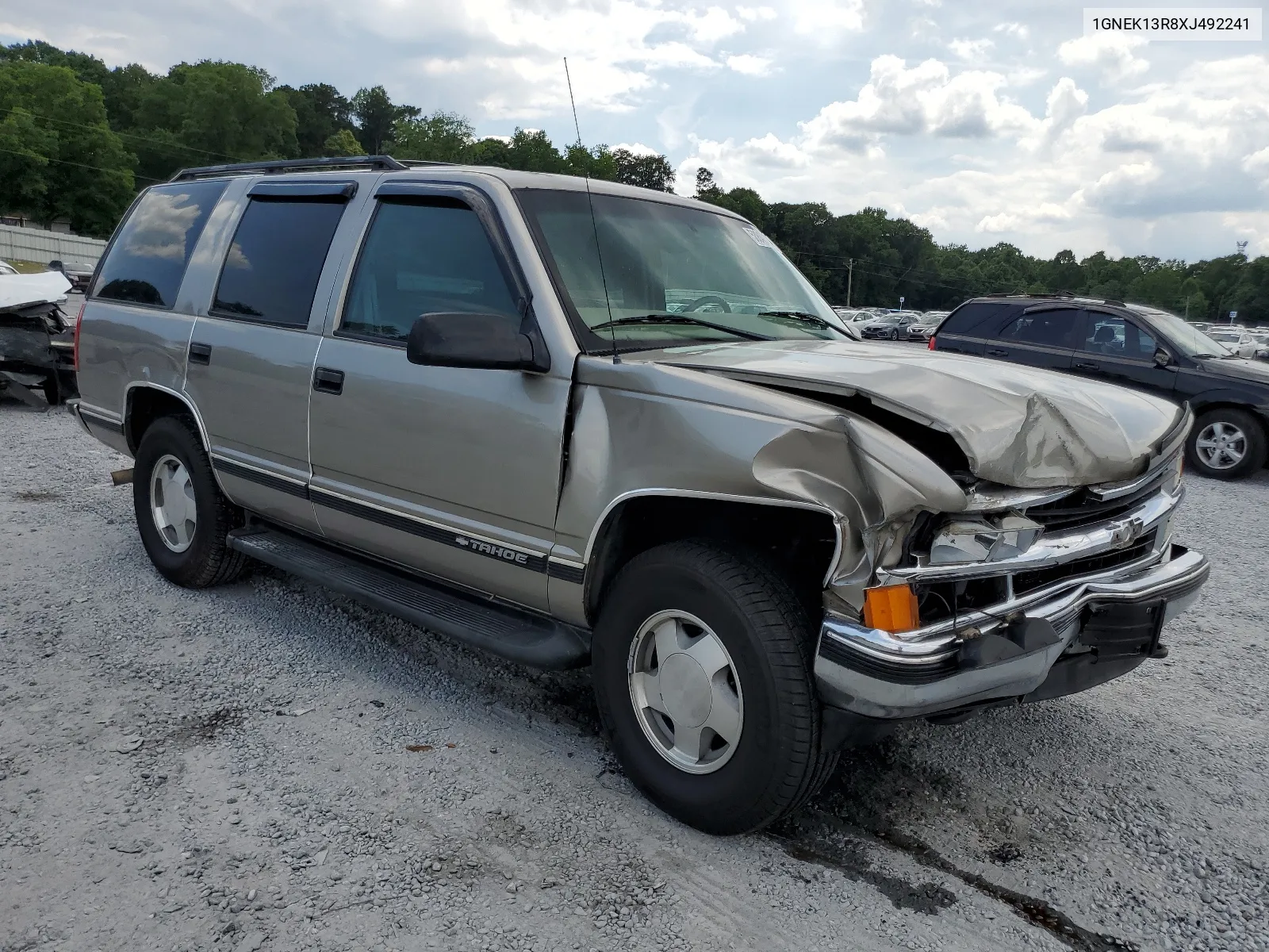 1999 Chevrolet Tahoe K1500 VIN: 1GNEK13R8XJ492241 Lot: 58849224