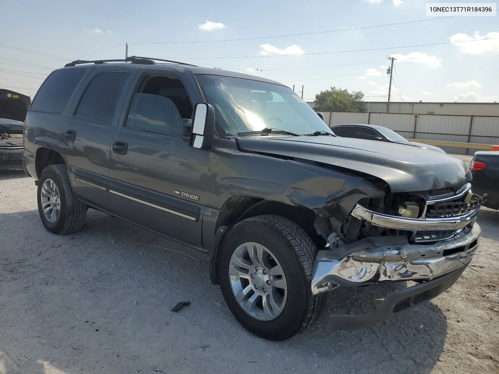 2001 Chevrolet Tahoe C1500 VIN: 1GNEC13T71R184396 Lot: 62832044