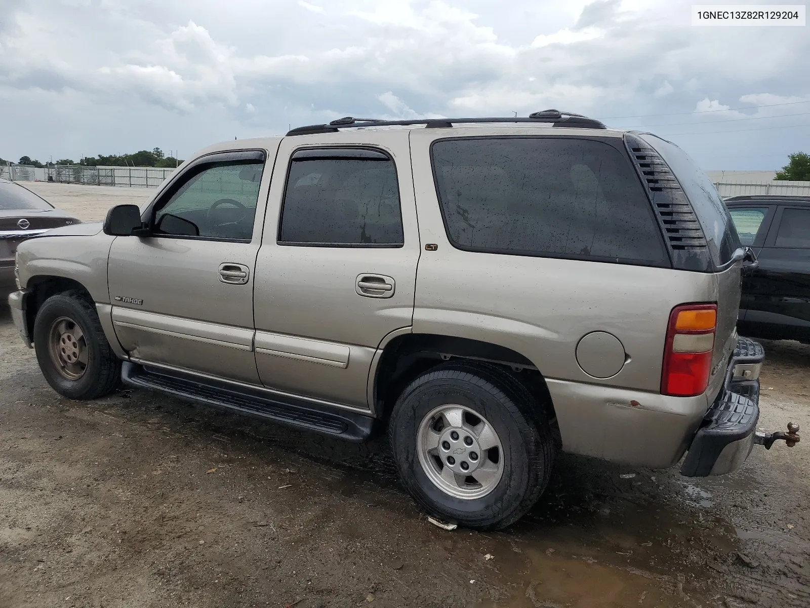 2002 Chevrolet Tahoe C1500 VIN: 1GNEC13Z82R129204 Lot: 61615404