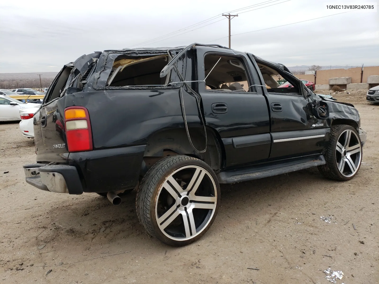 2003 Chevrolet Tahoe C1500 VIN: 1GNEC13V83R240785 Lot: 41265304