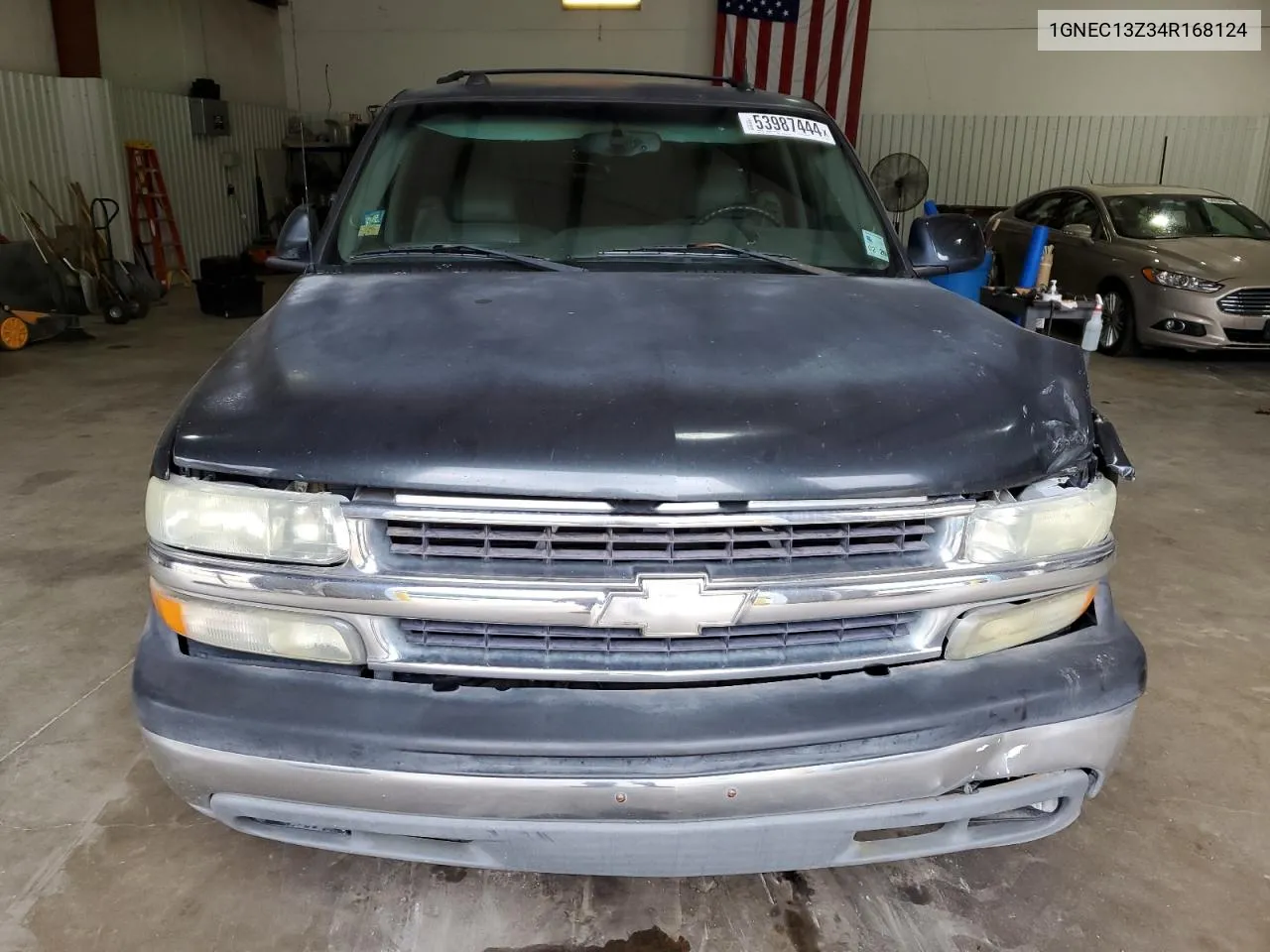 2004 Chevrolet Tahoe C1500 VIN: 1GNEC13Z34R168124 Lot: 53987444