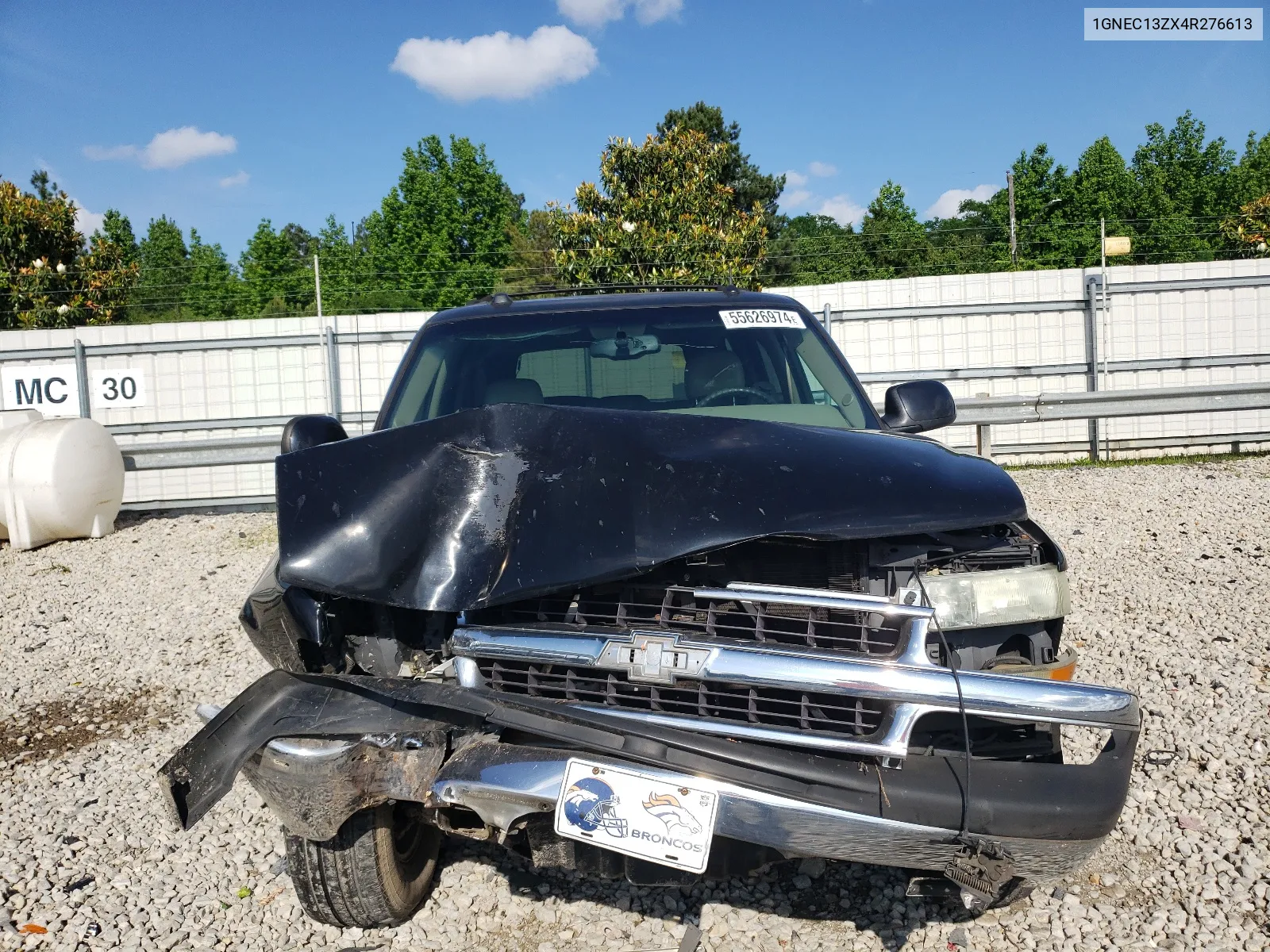 2004 Chevrolet Tahoe C1500 VIN: 1GNEC13ZX4R276613 Lot: 55626974