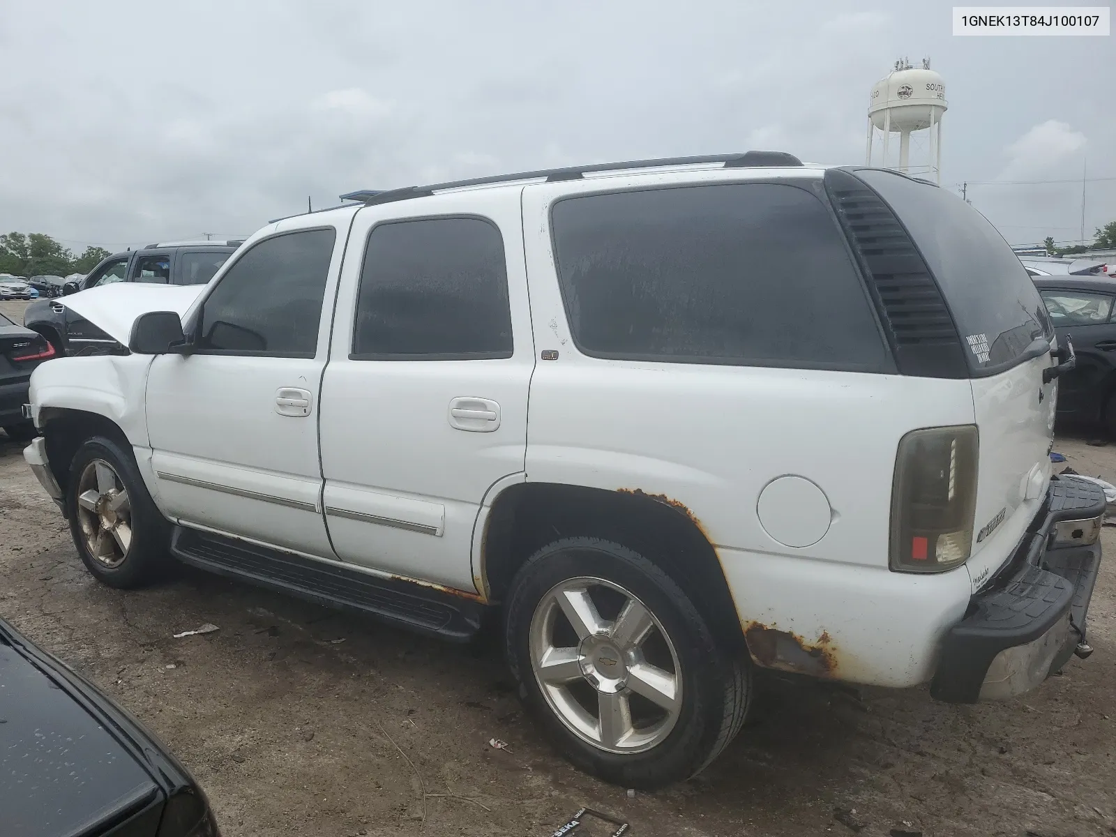 2004 Chevrolet Tahoe K1500 VIN: 1GNEK13T84J100107 Lot: 62119324