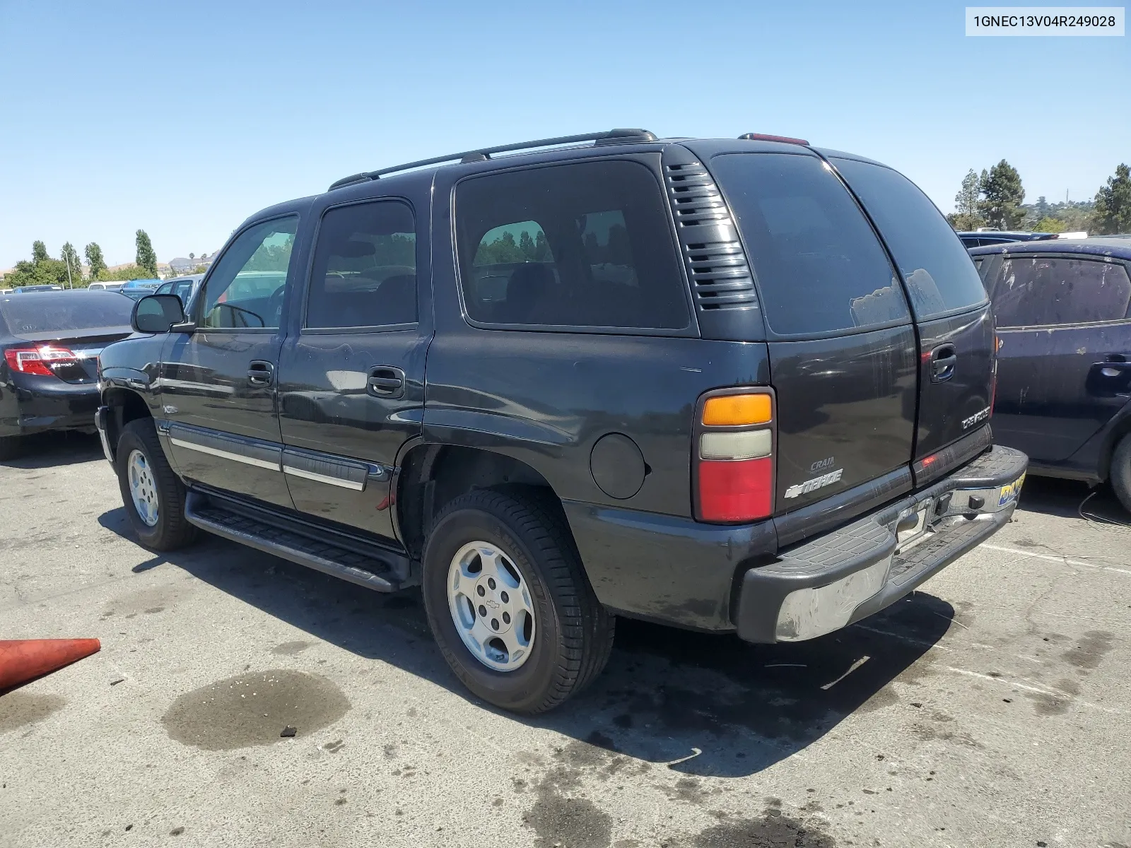 2004 Chevrolet Tahoe C1500 VIN: 1GNEC13V04R249028 Lot: 63718594