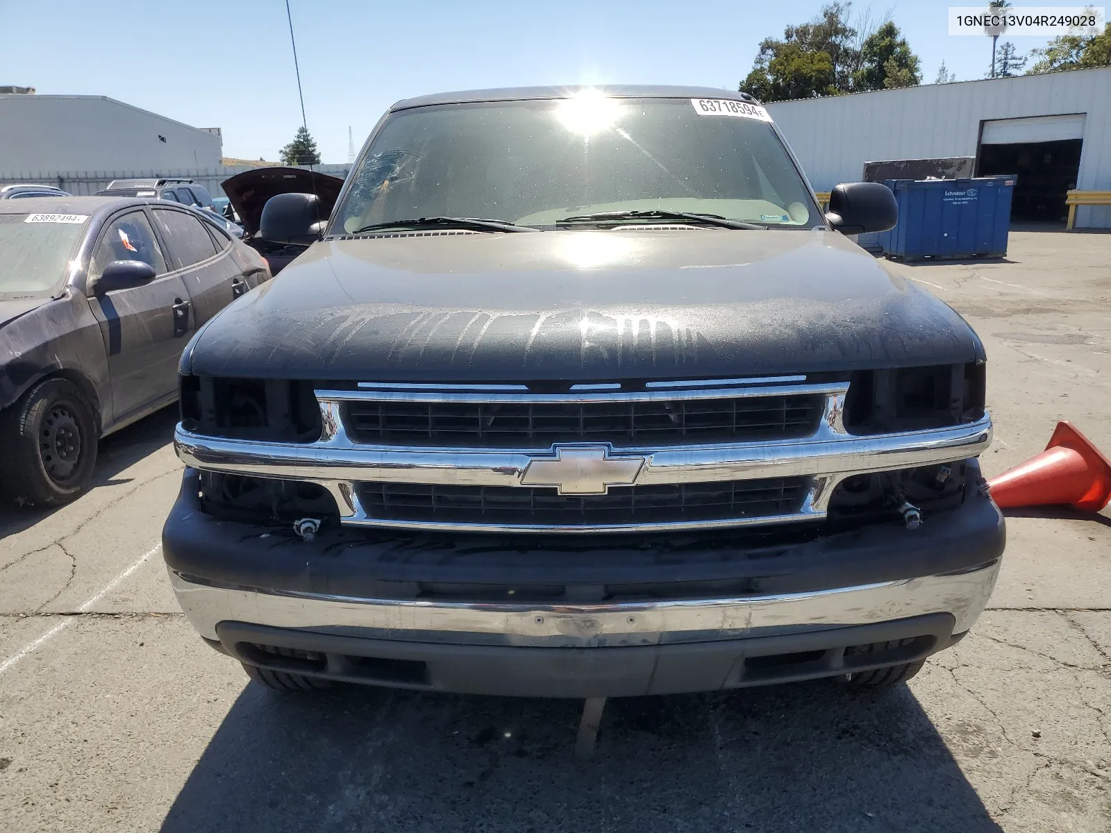 2004 Chevrolet Tahoe C1500 VIN: 1GNEC13V04R249028 Lot: 63718594